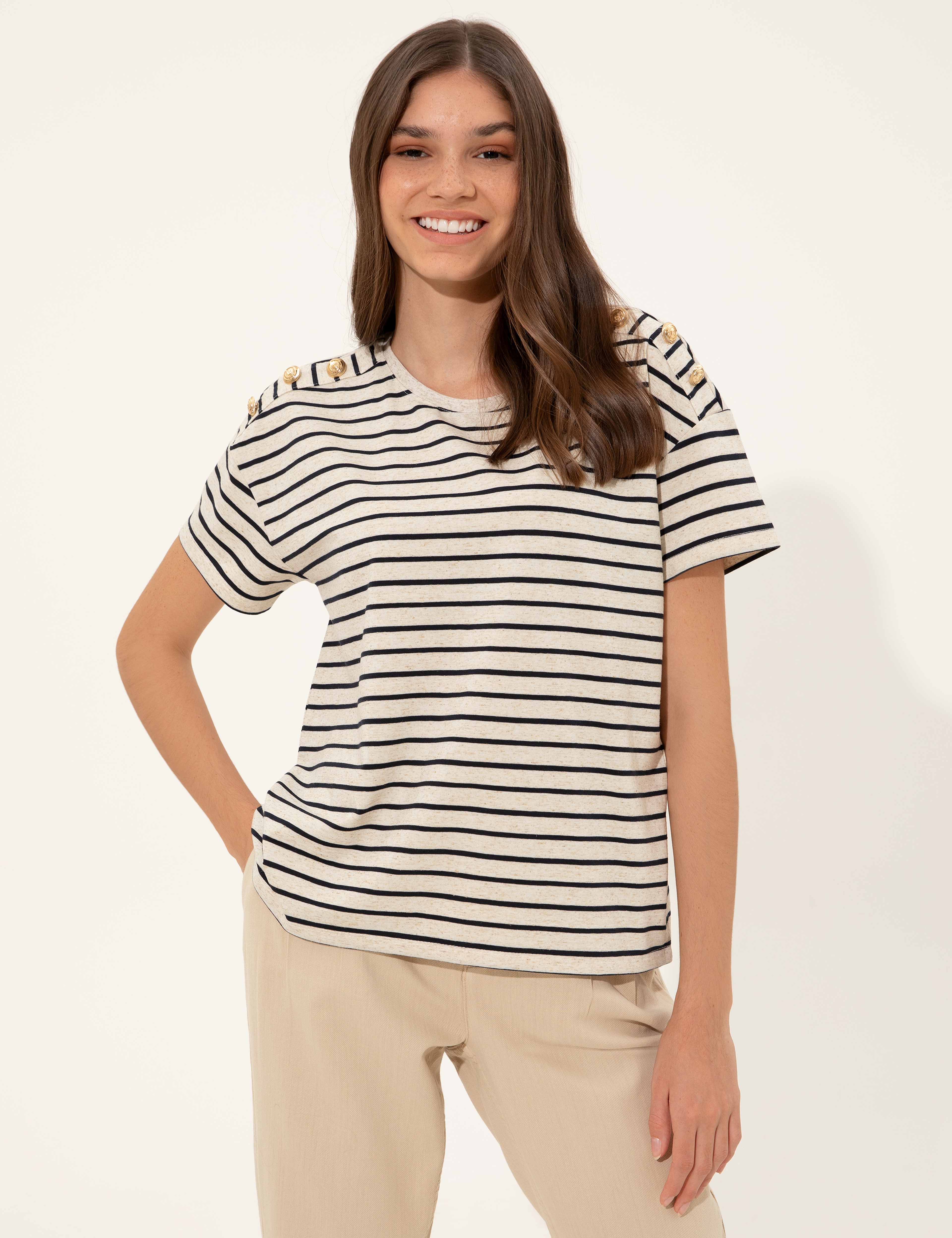 Krem Crop Top Tişört - Image 4