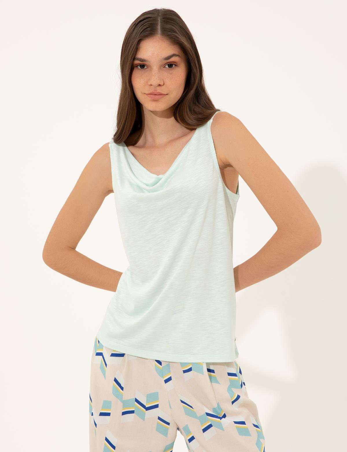 Açık Mavi Slim Fit Kolsuz Tişört - 50246191027