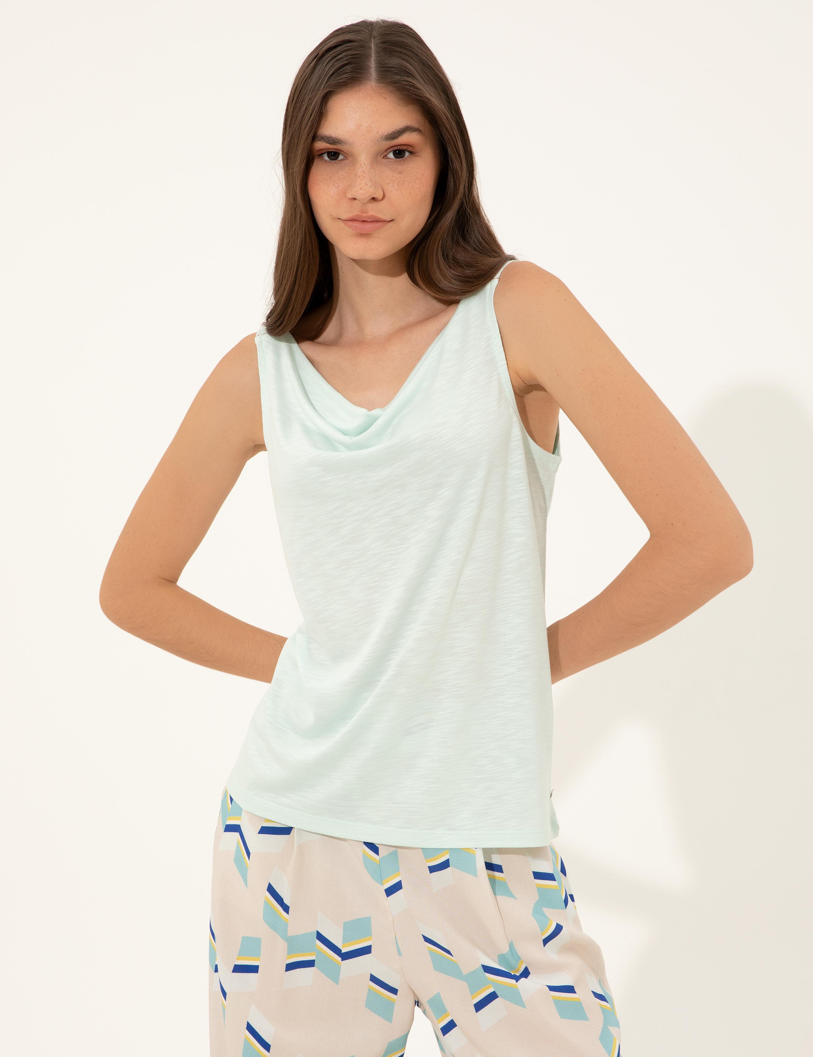 Açık Mavi Slim Fit Kolsuz Tişört