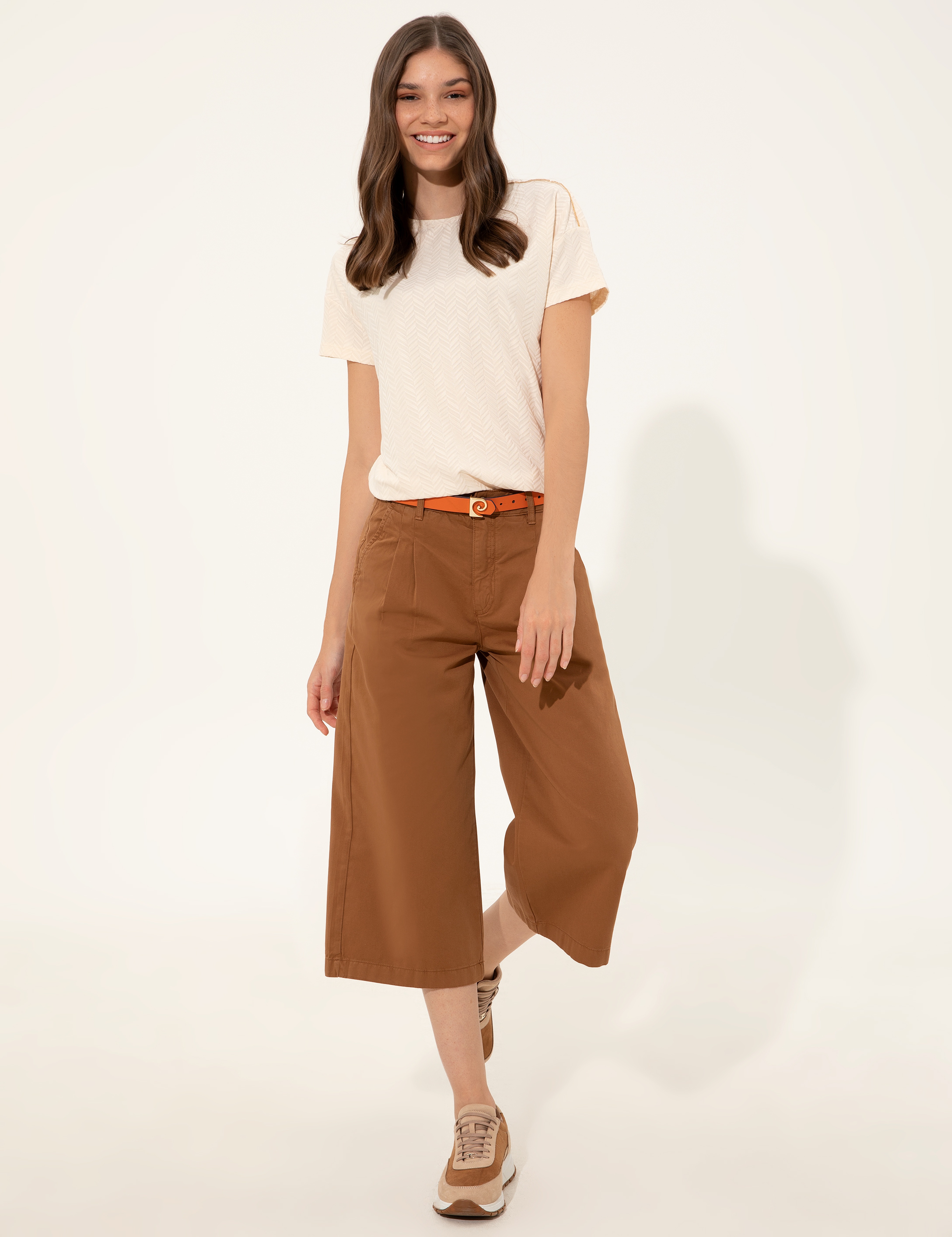 Ekru Crop Top Tişört - Image 2