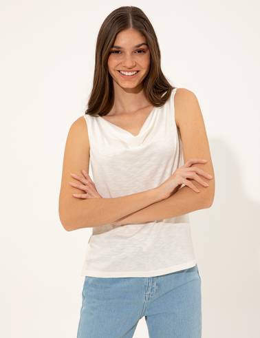 Ekru Slim Fit Kolsuz Tişört