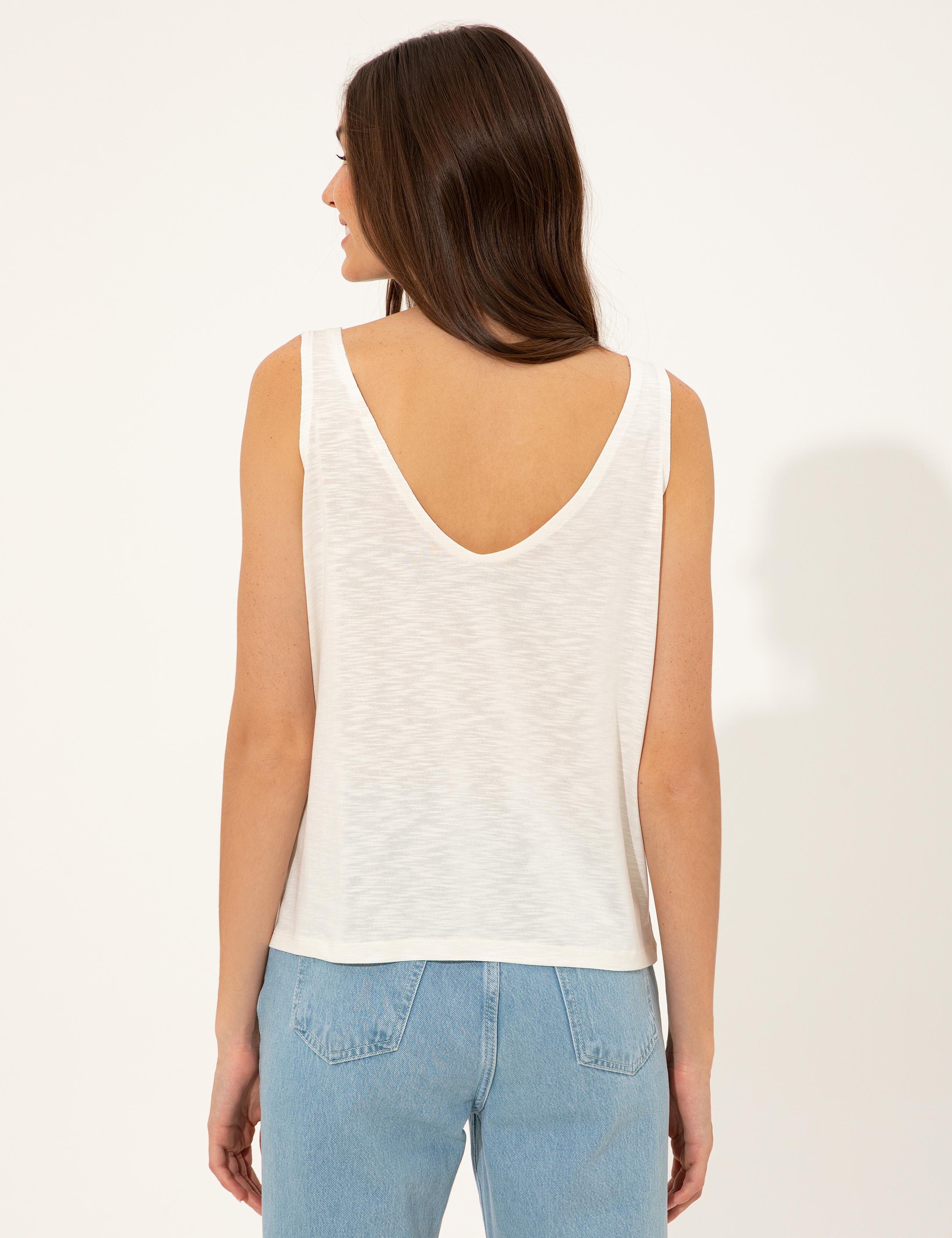 Ekru Slim Fit Kolsuz Tişört