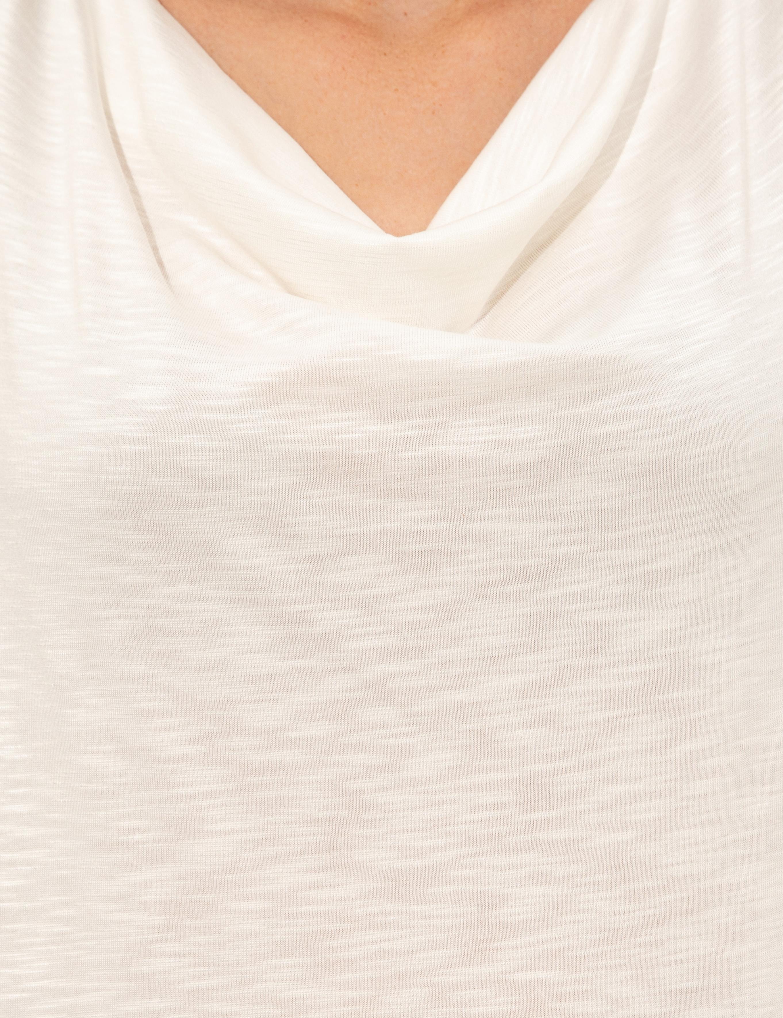 Ekru Slim Fit Kolsuz Tişört