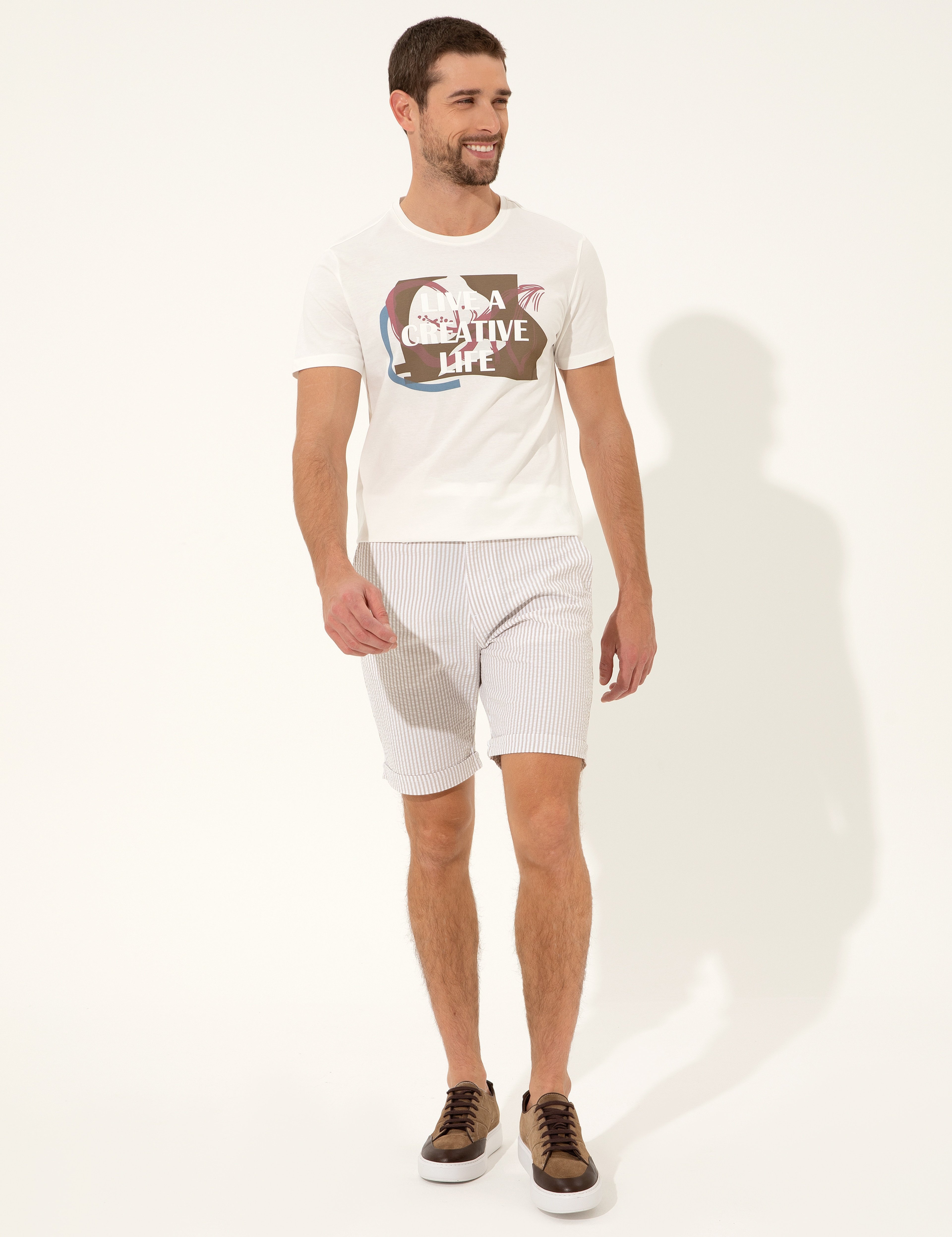 Bej Slim Fit Çizgili Bermuda Şort - Image 1