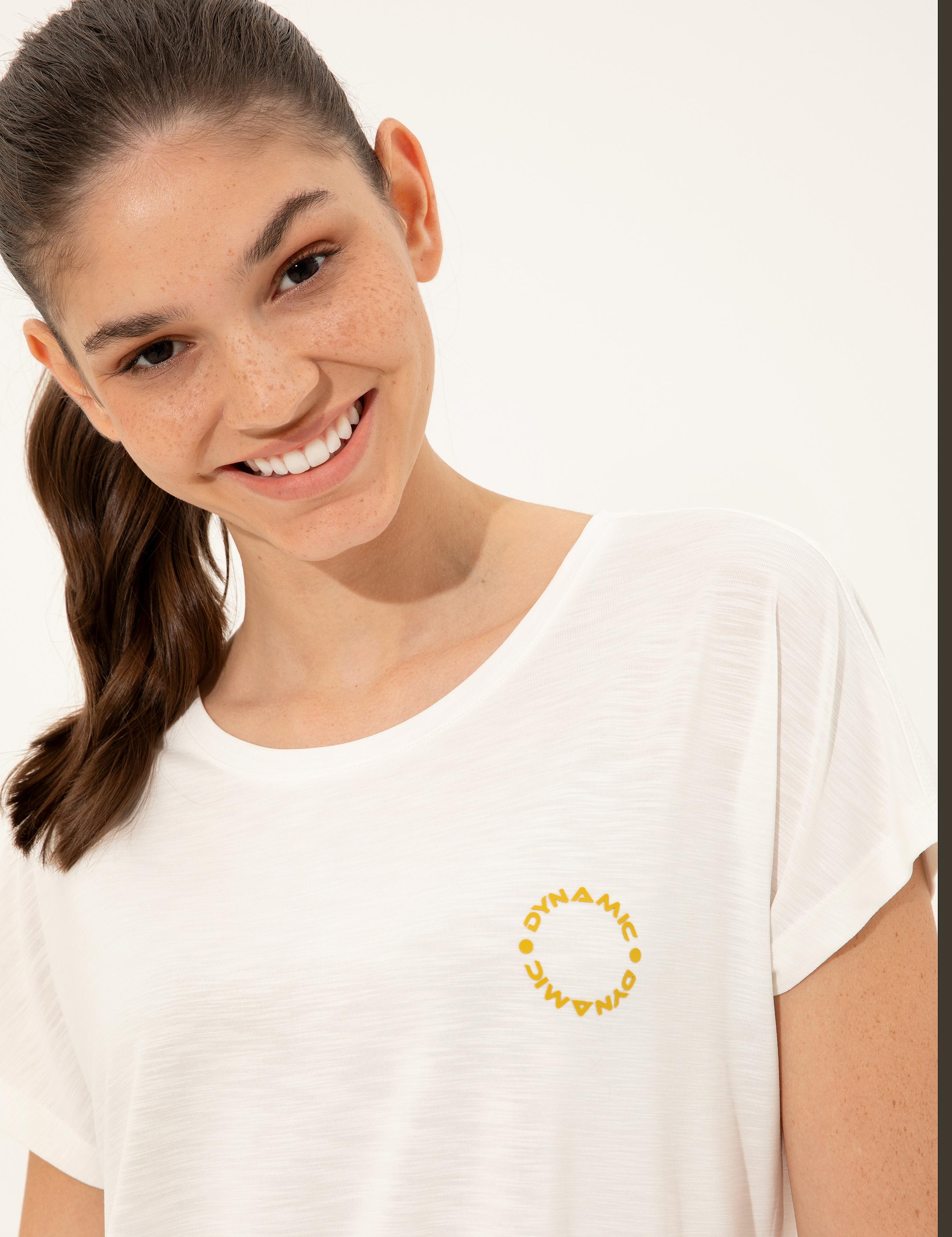 Ekru Comfort Fit Tişört