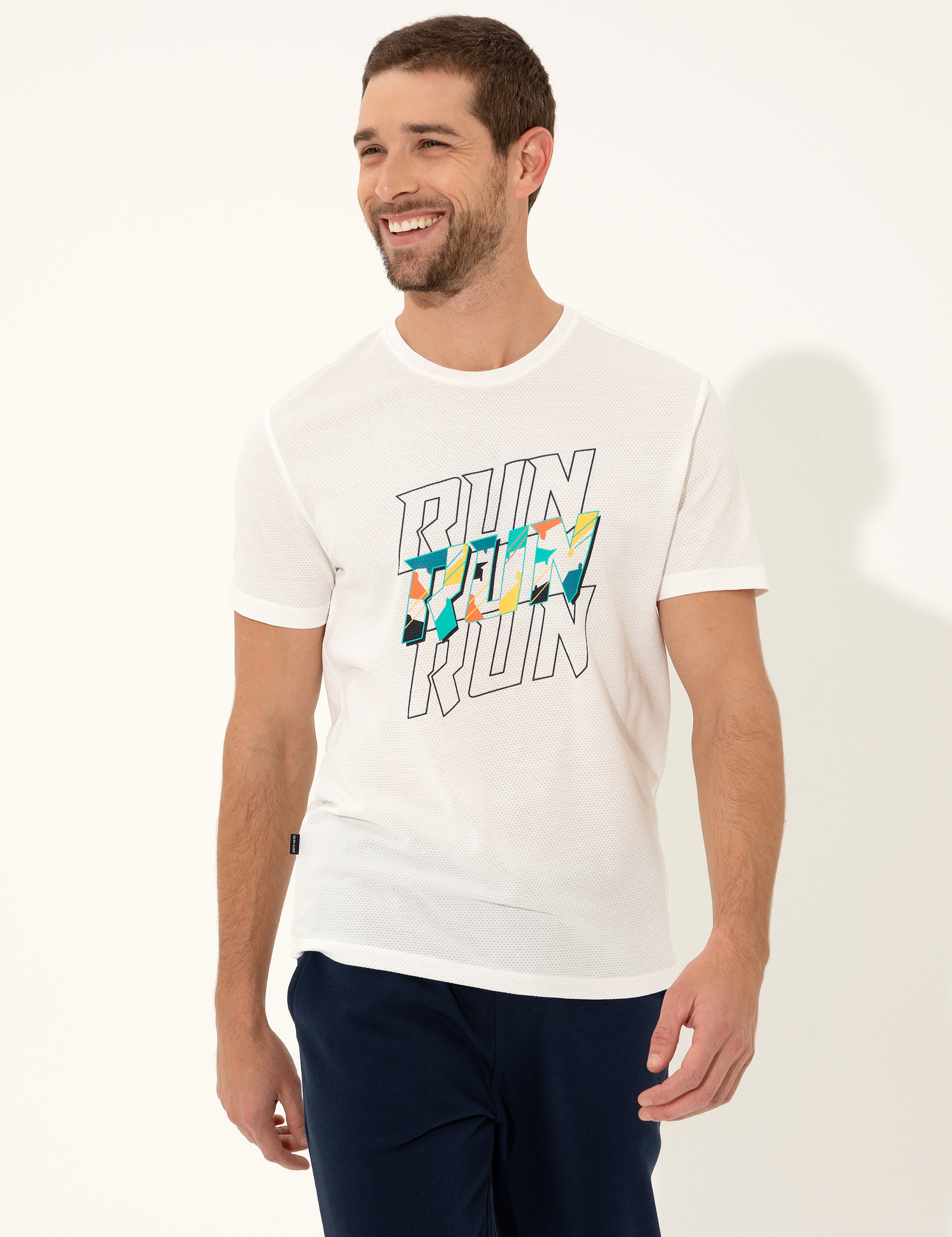 Ekru Slim Fit Baskılı Bisiklet Yaka Tişört - Image 1