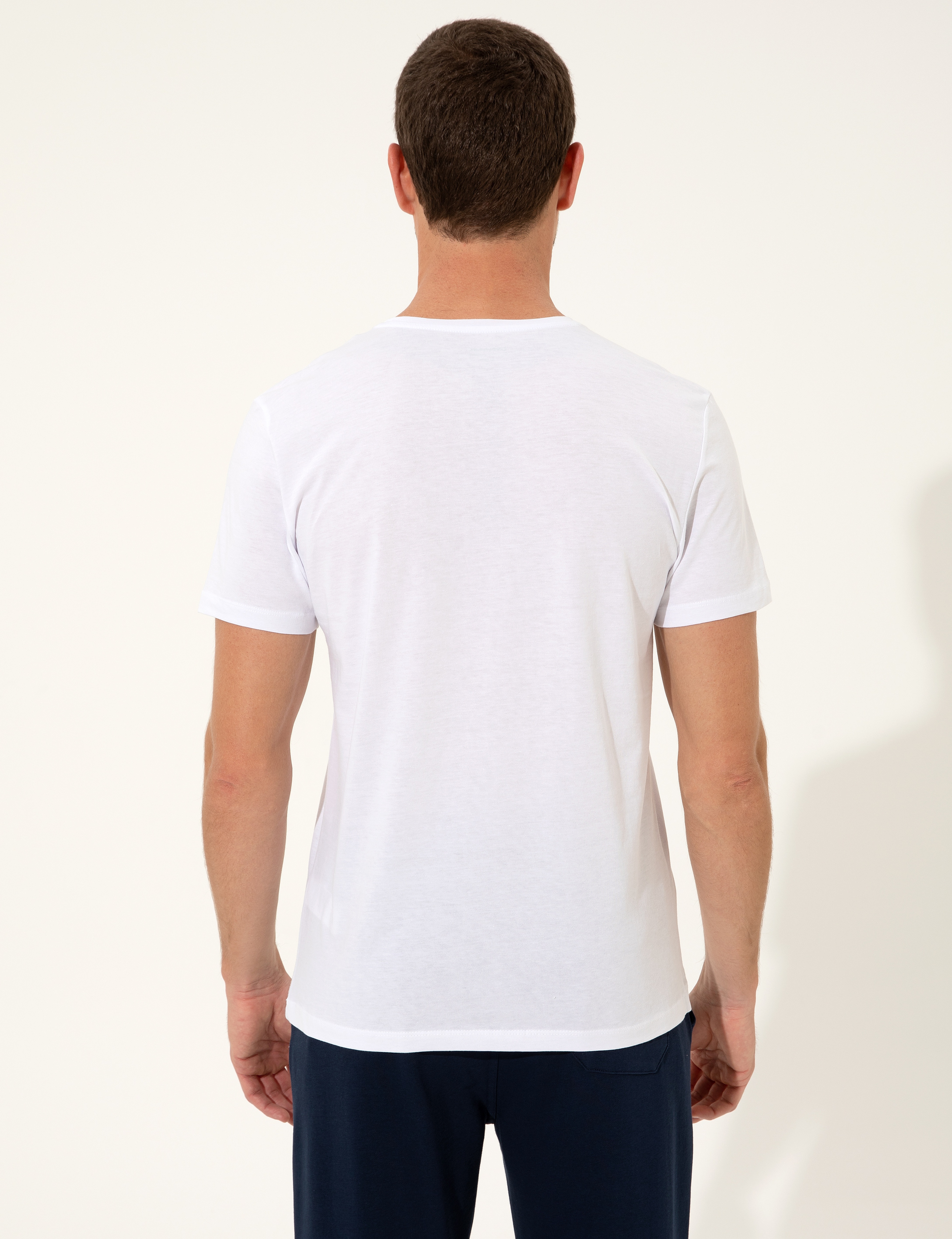 Beyaz Slim Fit Baskılı Bisiklet Yaka Tişört