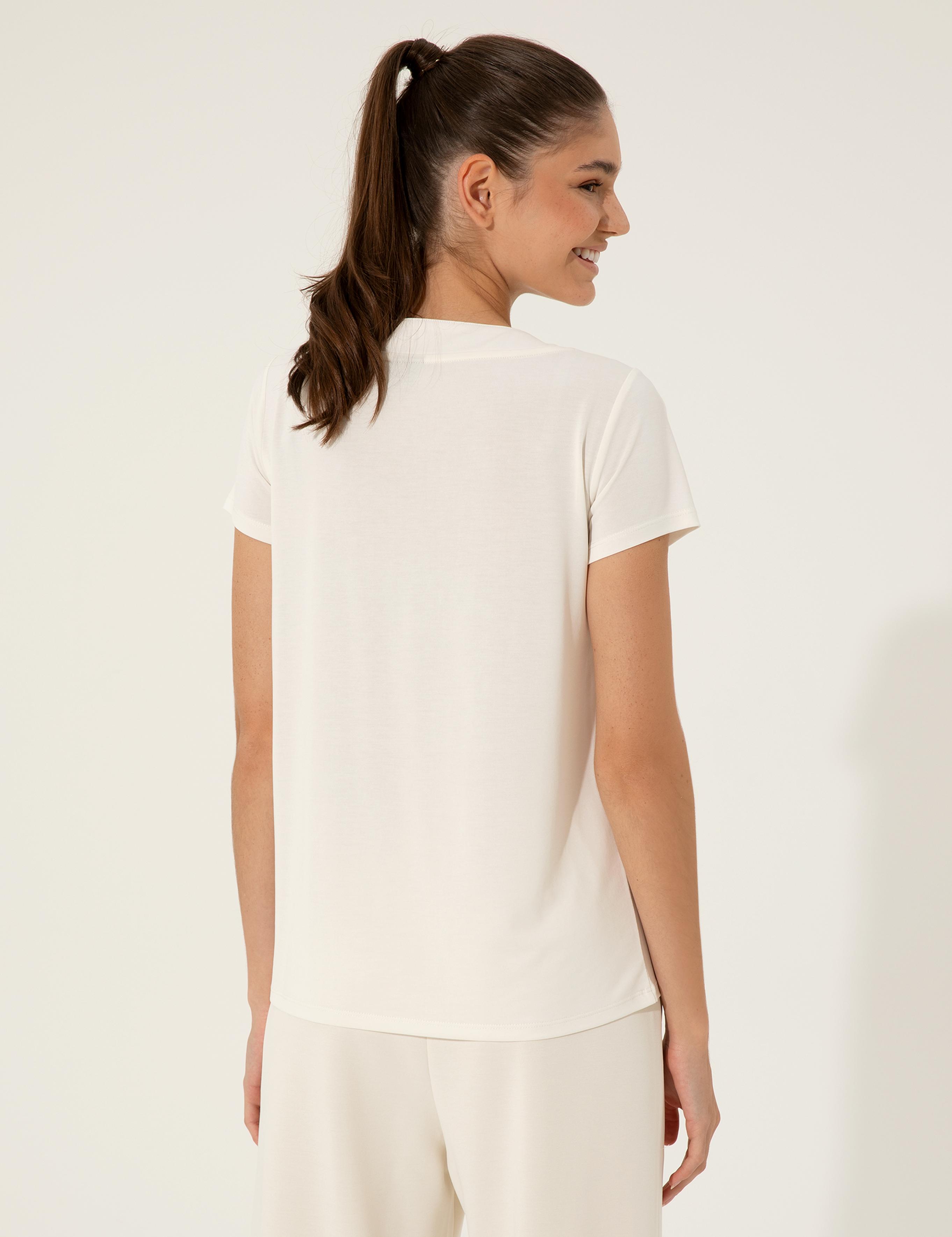 Ekru Tişört