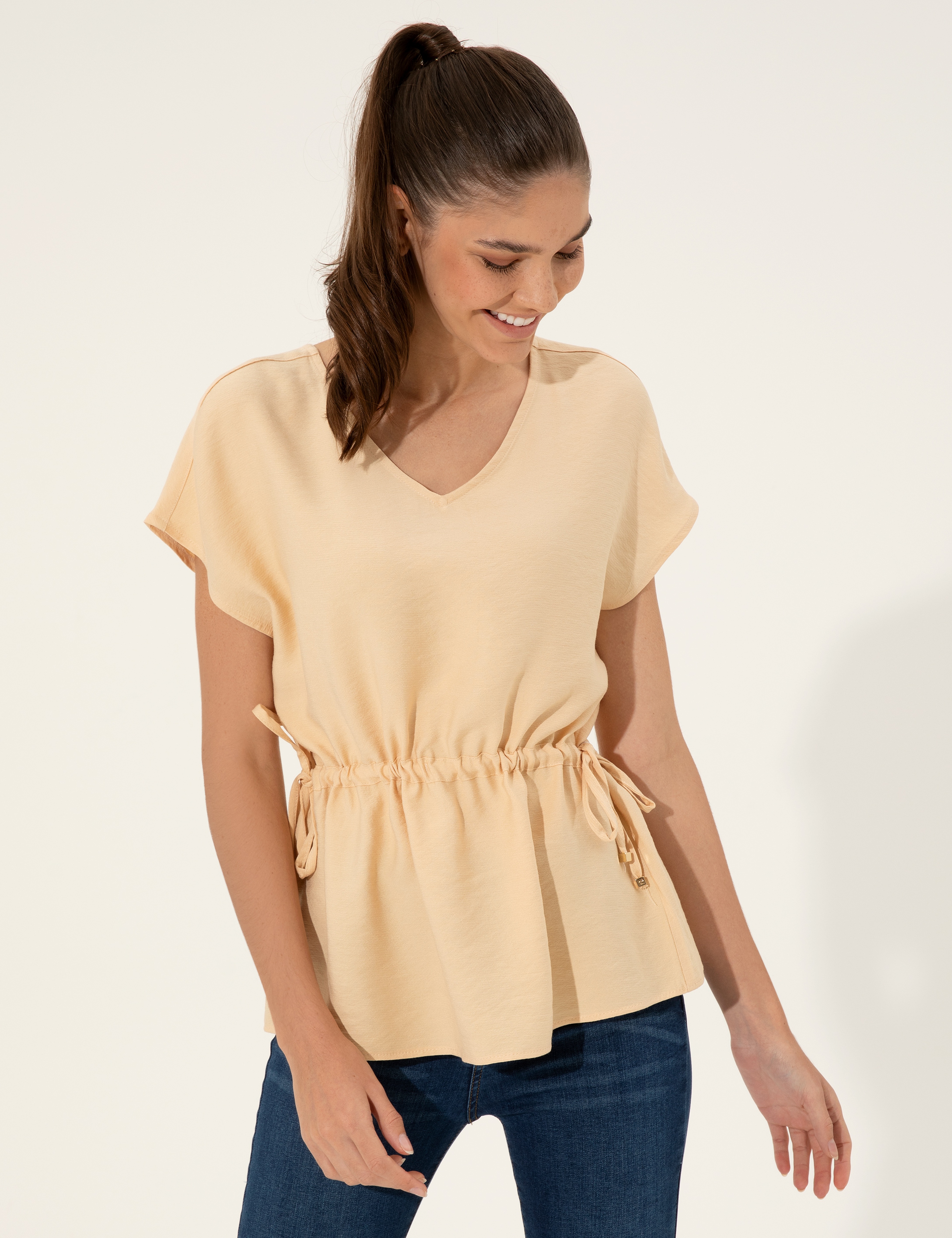 Bej Comfort Fit Kısa Kollu Bluz - Image 1