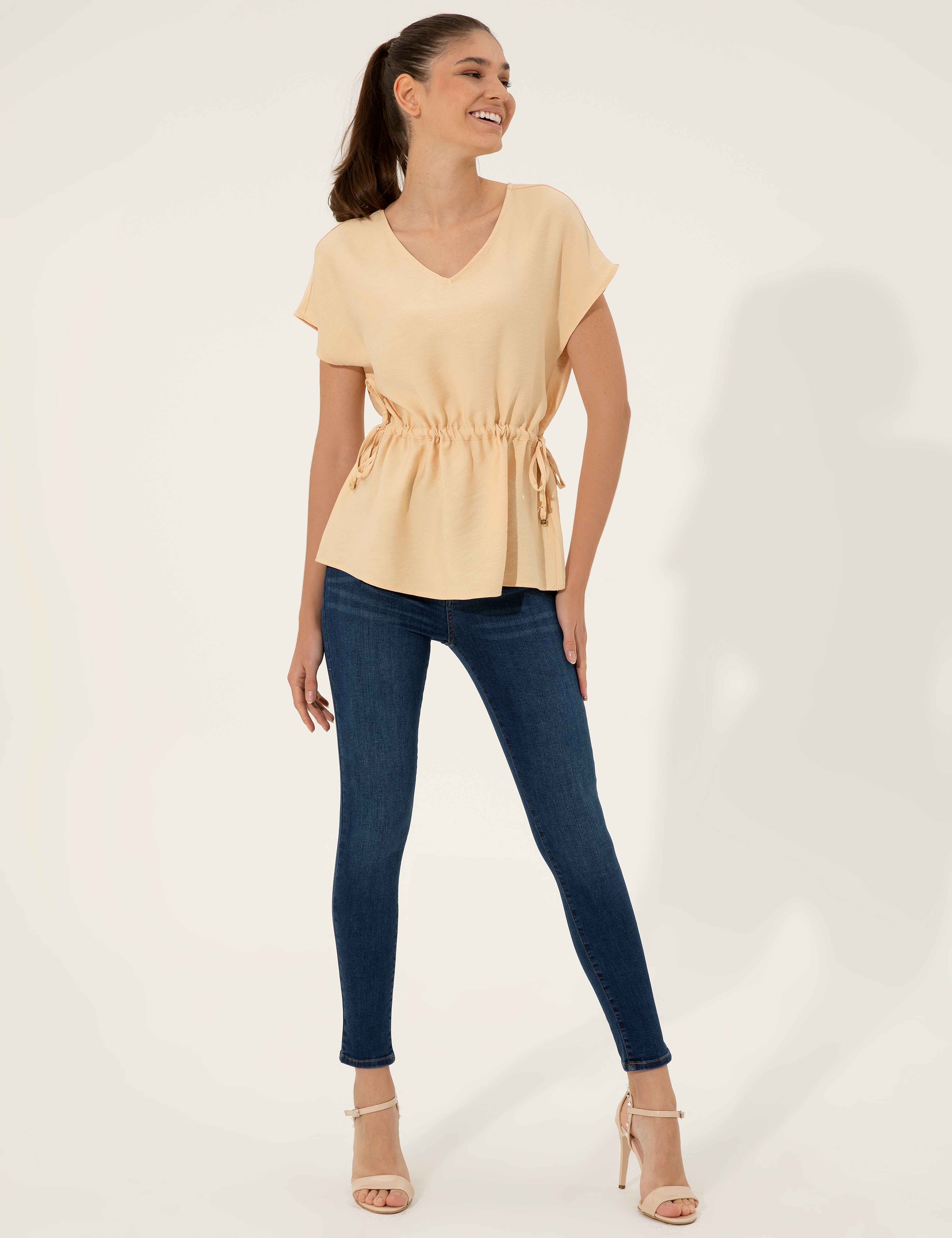 Bej Comfort Fit Kısa Kollu Bluz - Image 4