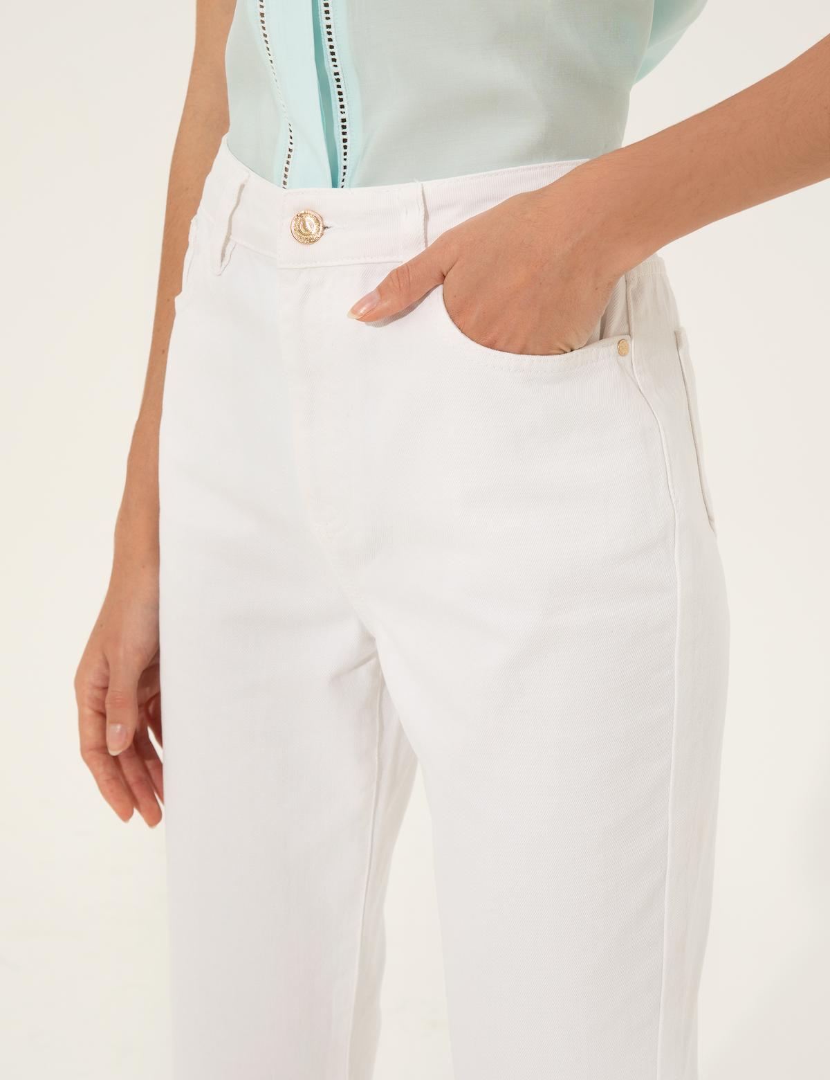 Beyaz Mom Fit Jean Pantolon - 50252000001