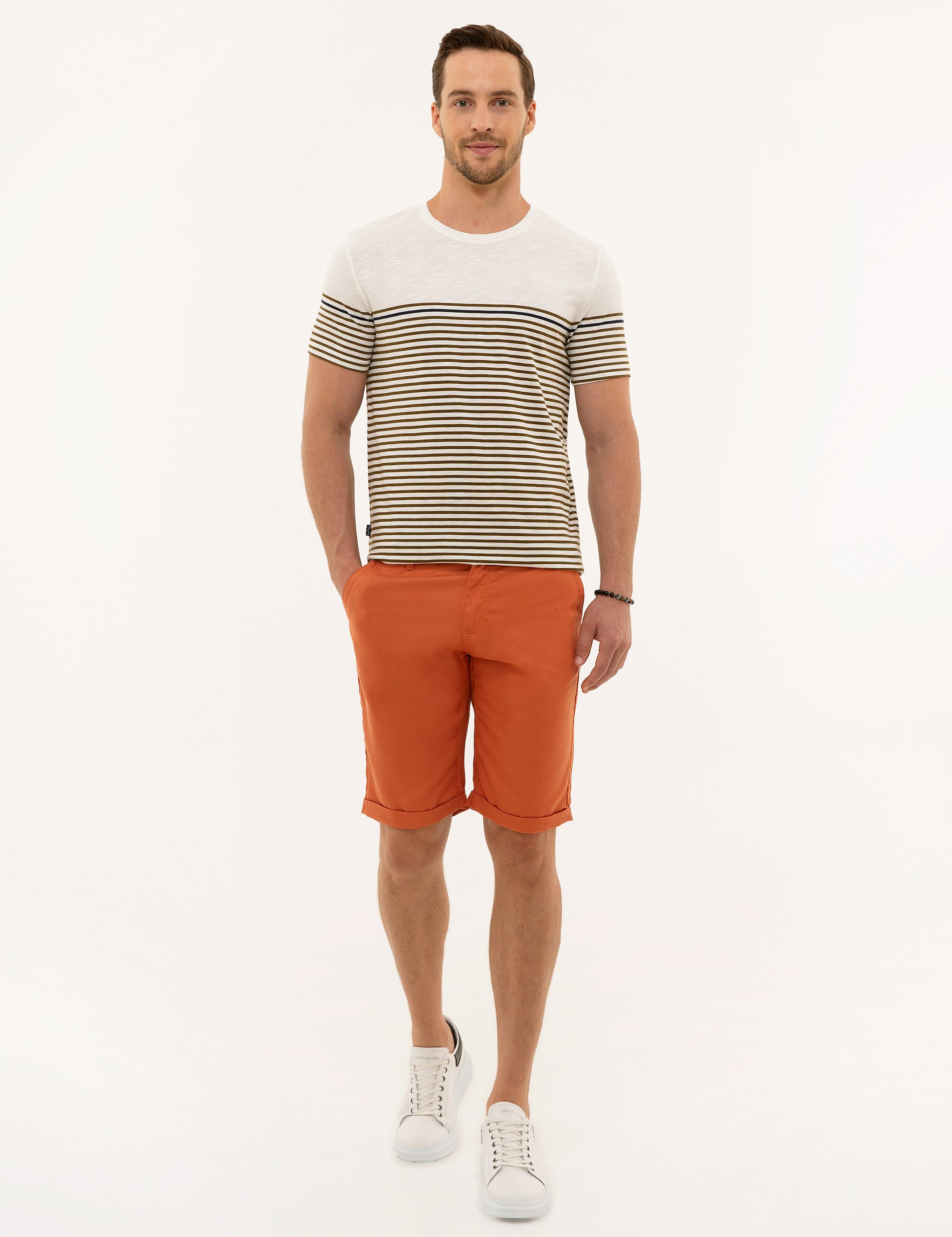 Turuncu Standart Fit Bermuda Şort