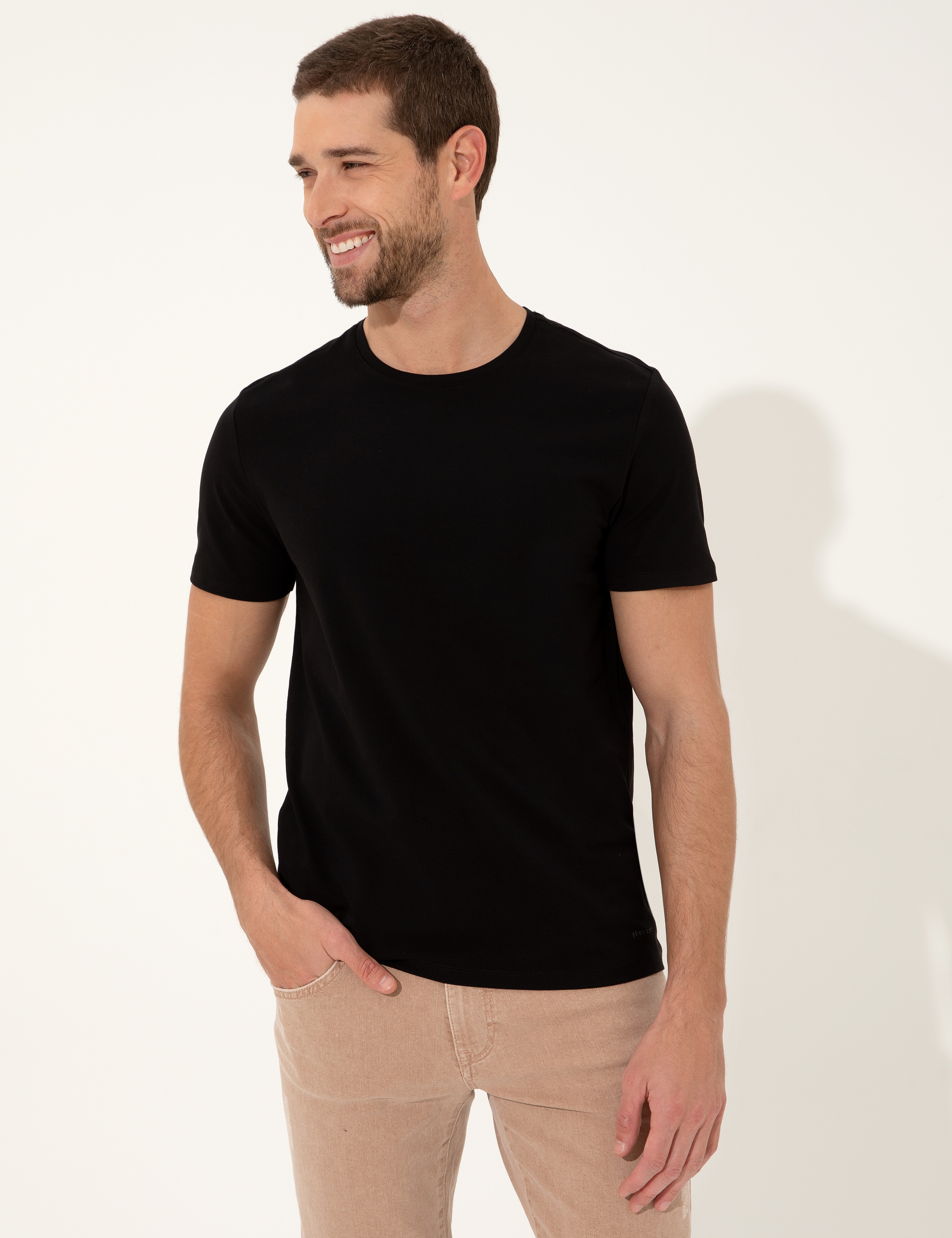 Siyah Slim Fit Bisiklet Yaka Basic Tişört