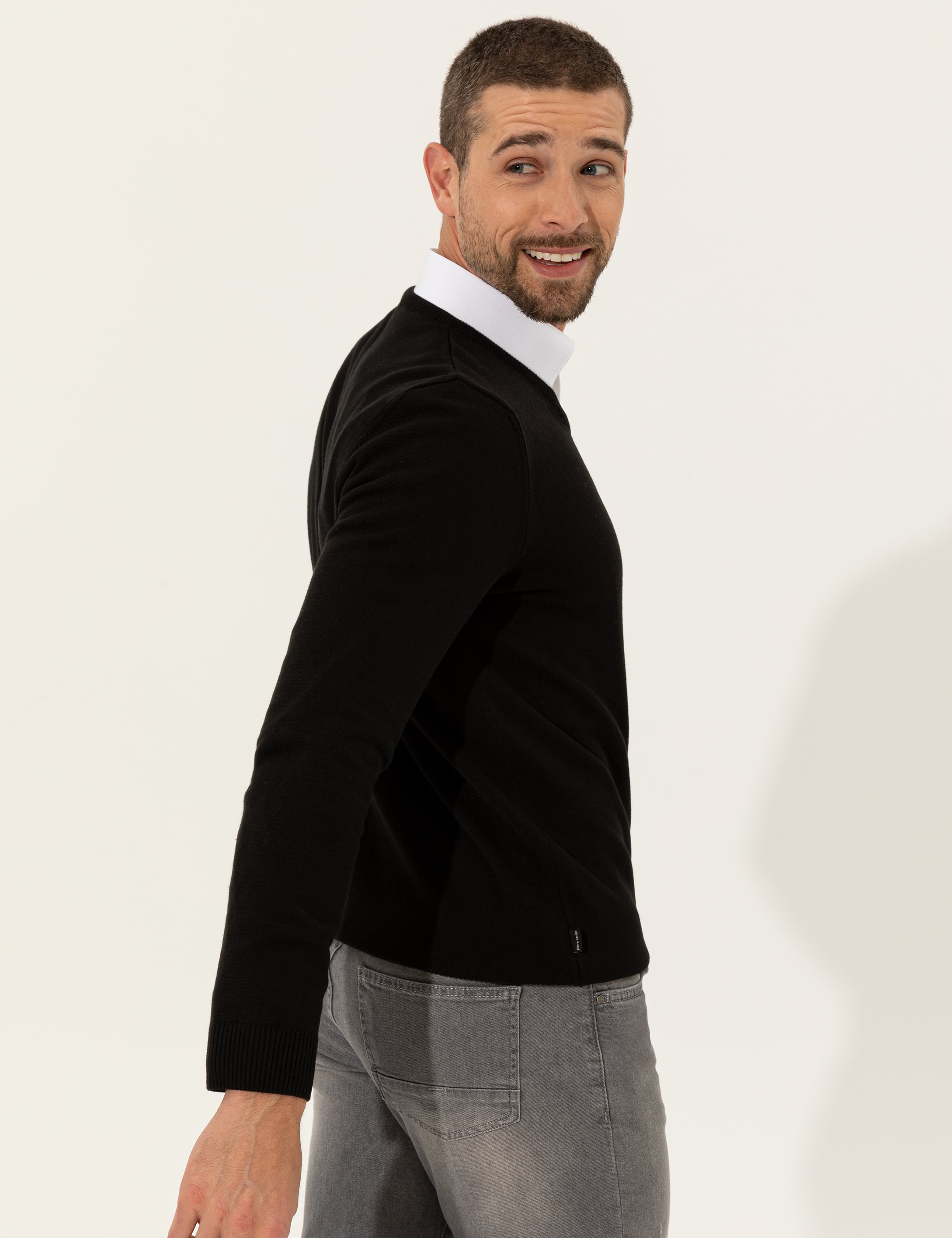 Siyah Slim Fit V Yaka Basic Triko Kazak