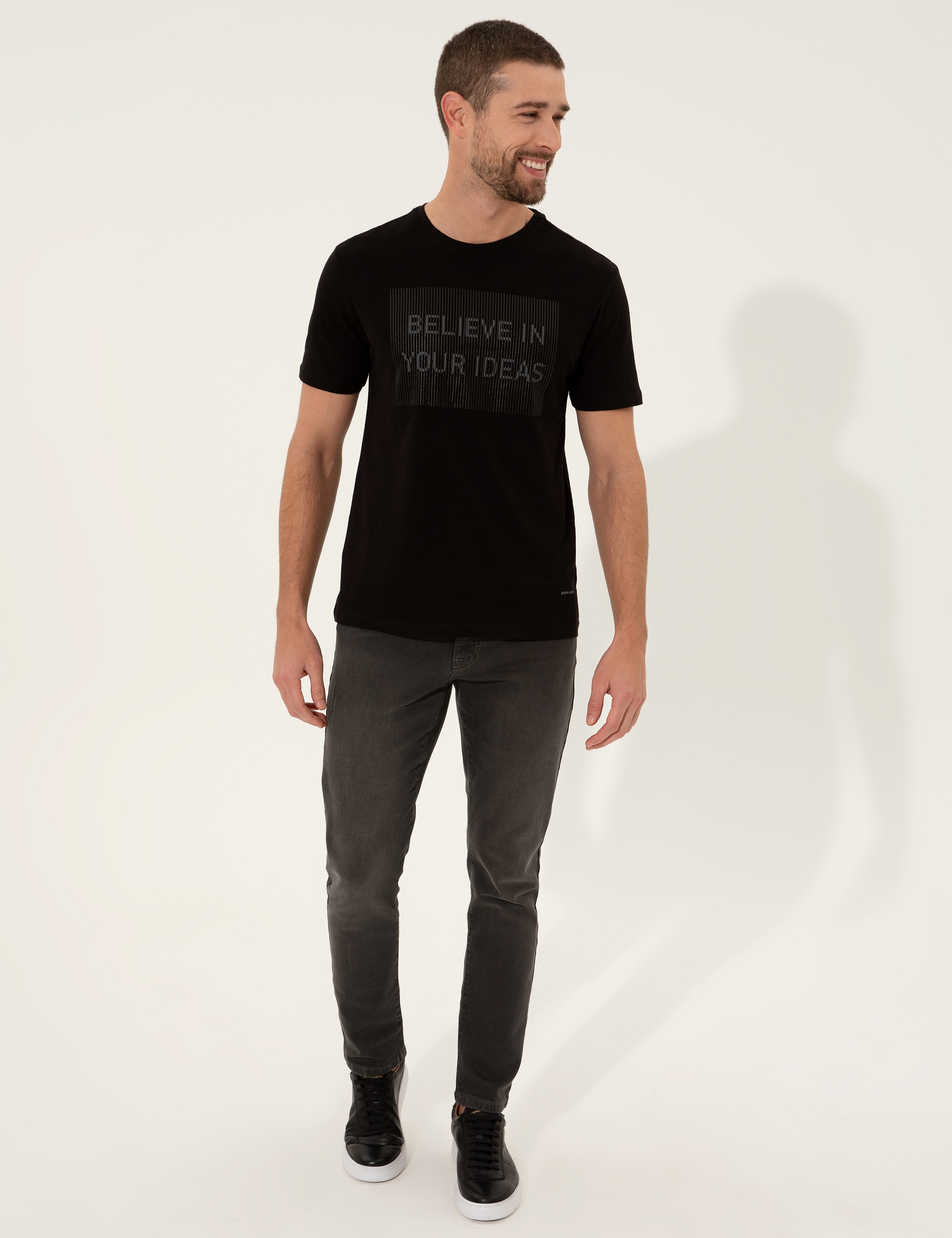 Siyah Slim Fit Baskılı Bisiklet Yaka Tişört - Image 4