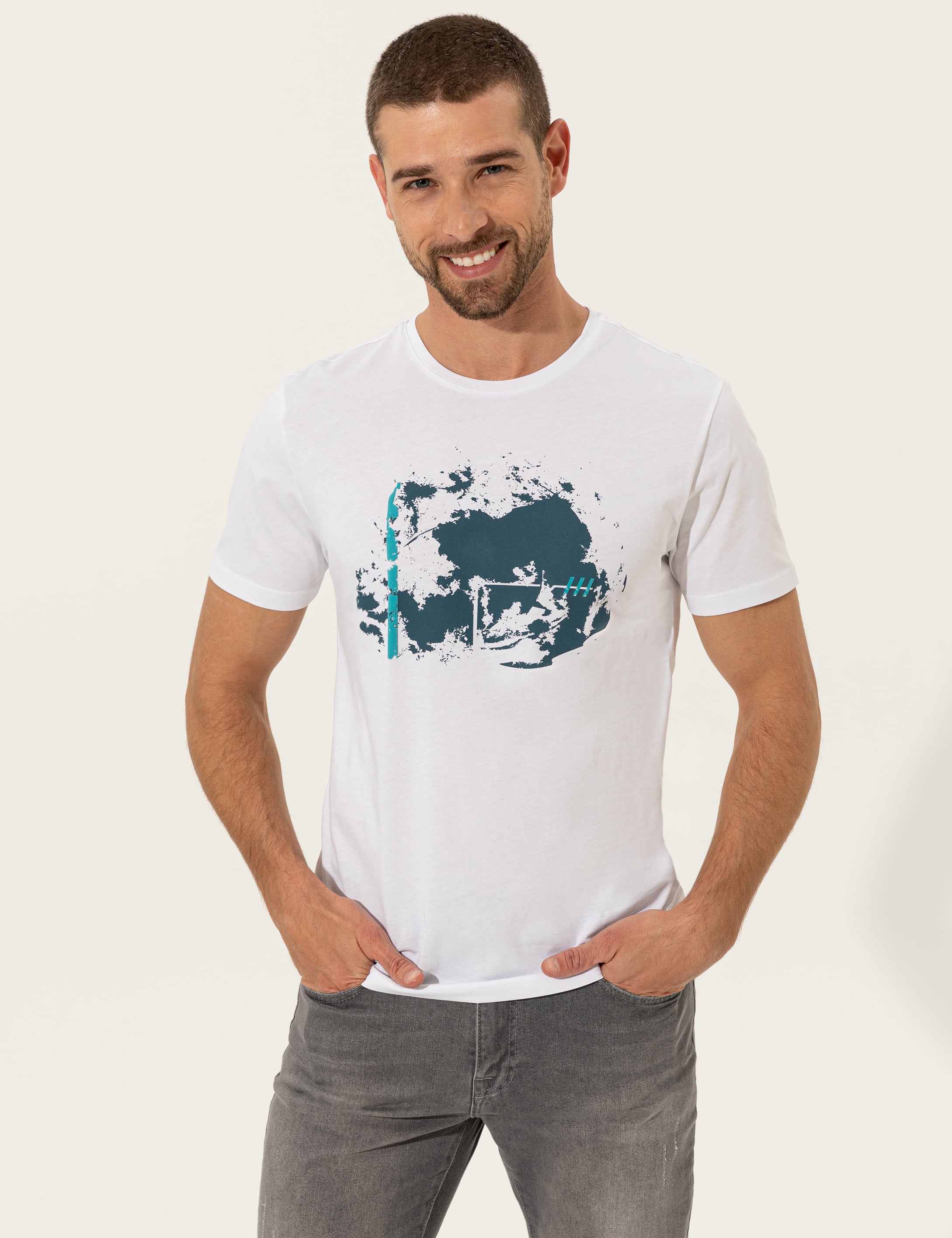 Beyaz Slim Fit Bisiklet Yaka Tişört - Image 3