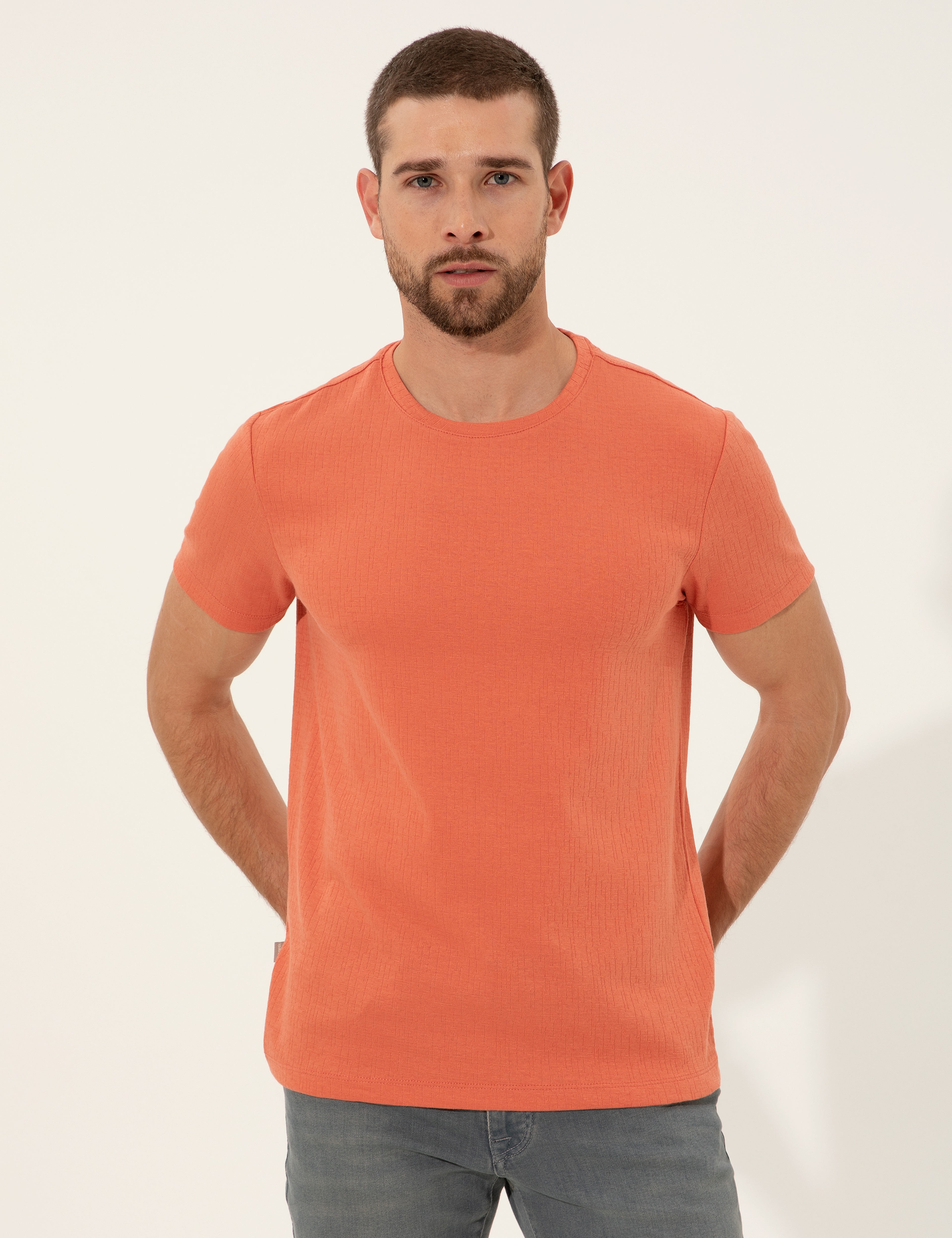 Turuncu Slim Fit Baskılı Bisiklet Yaka Tişört
