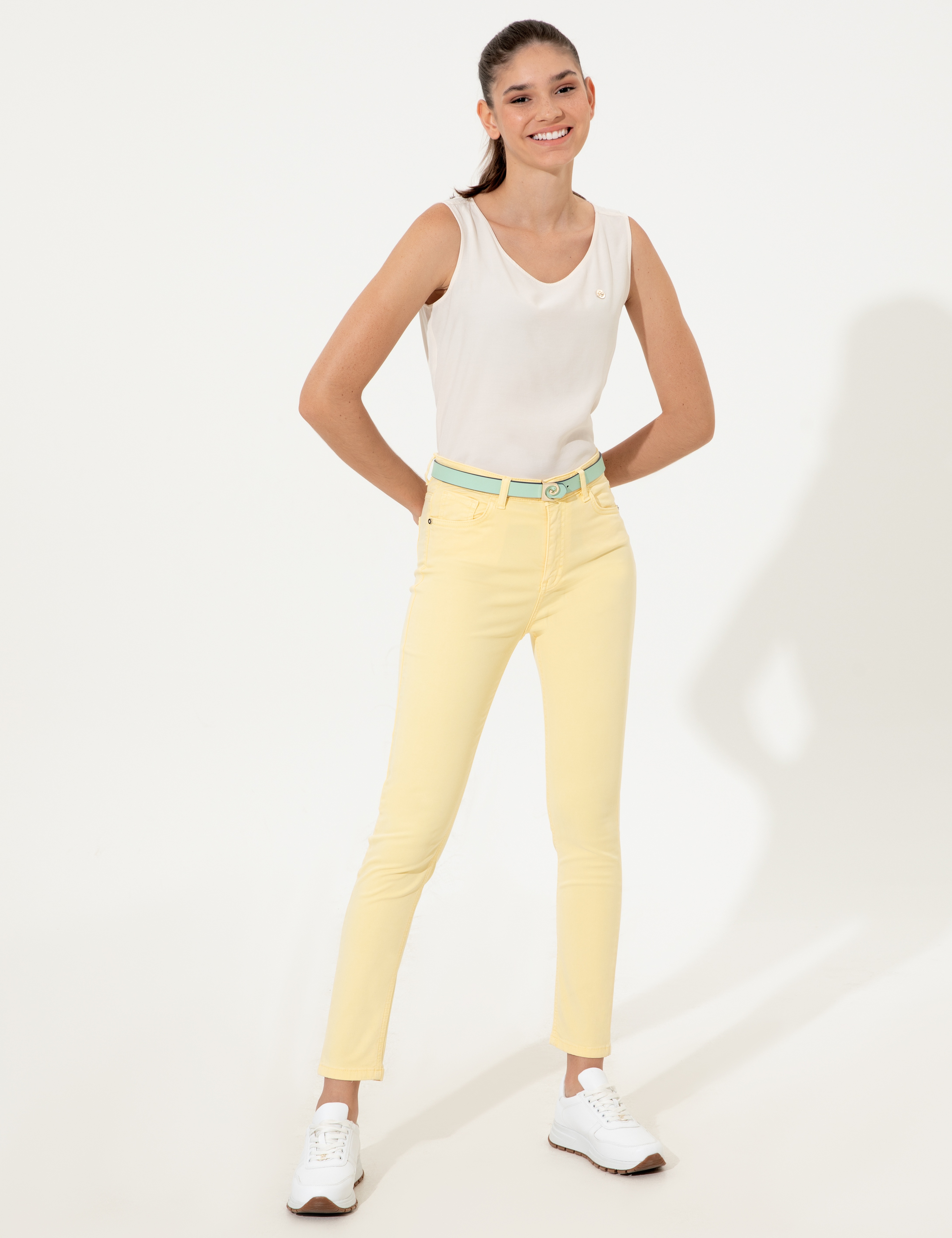 Sarı Skinny Fit Pantolon - Image 1