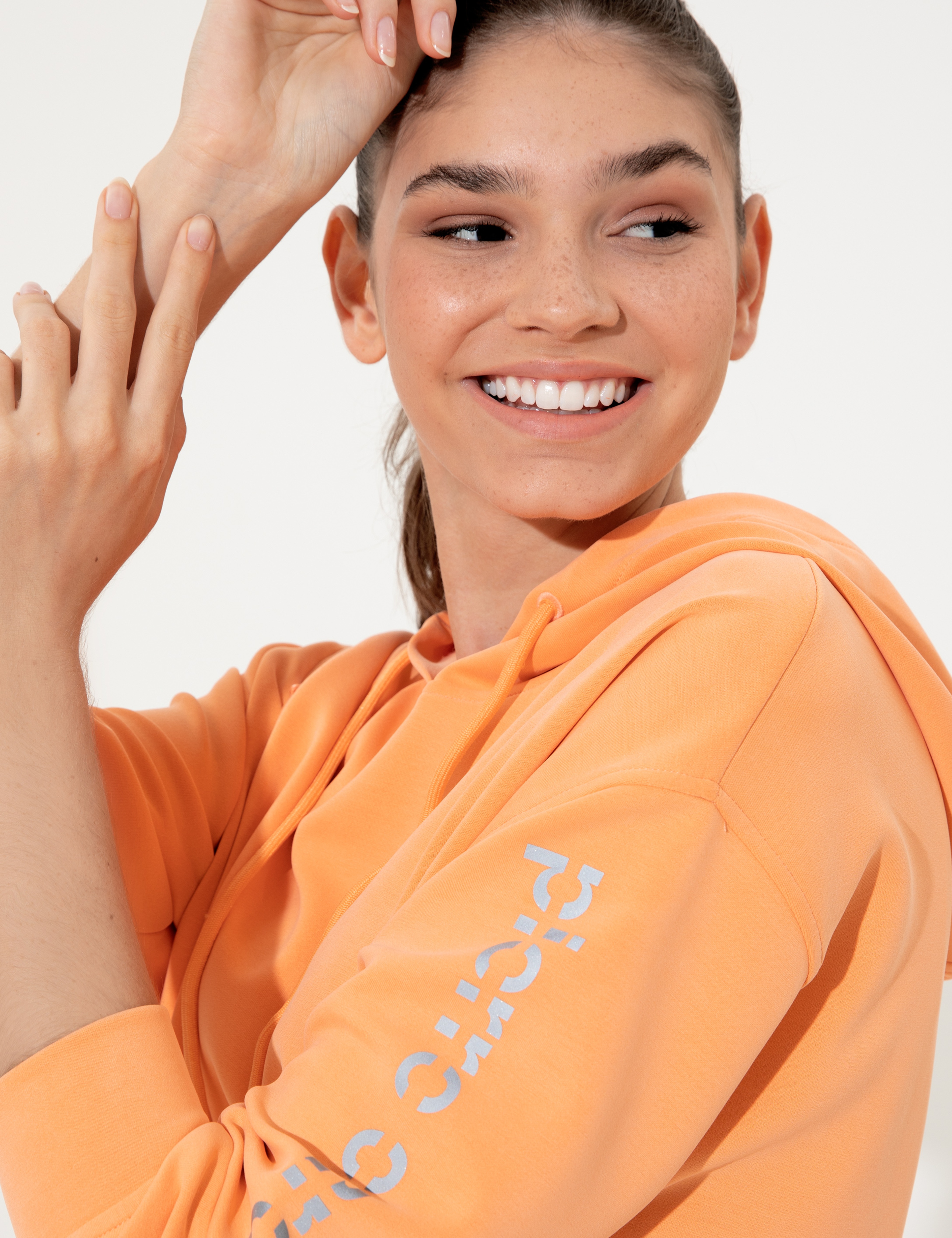 Turuncu Oversize Kapüşonlu Sweatshirt