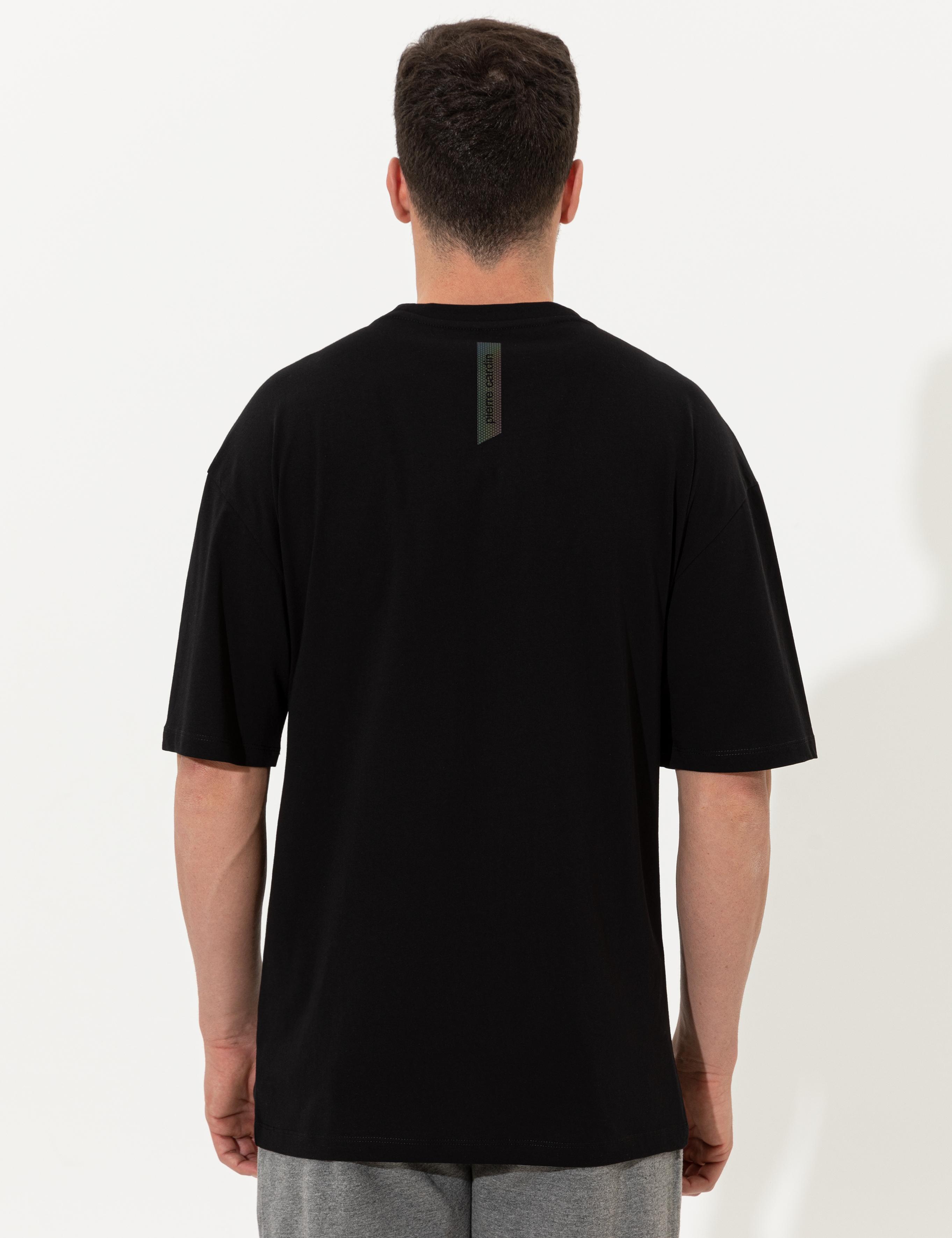 Siyah Regular Fit Bisiklet Yaka Tişört