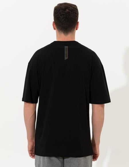 Siyah Regular Fit Bisiklet Yaka Tişört - 50249868006