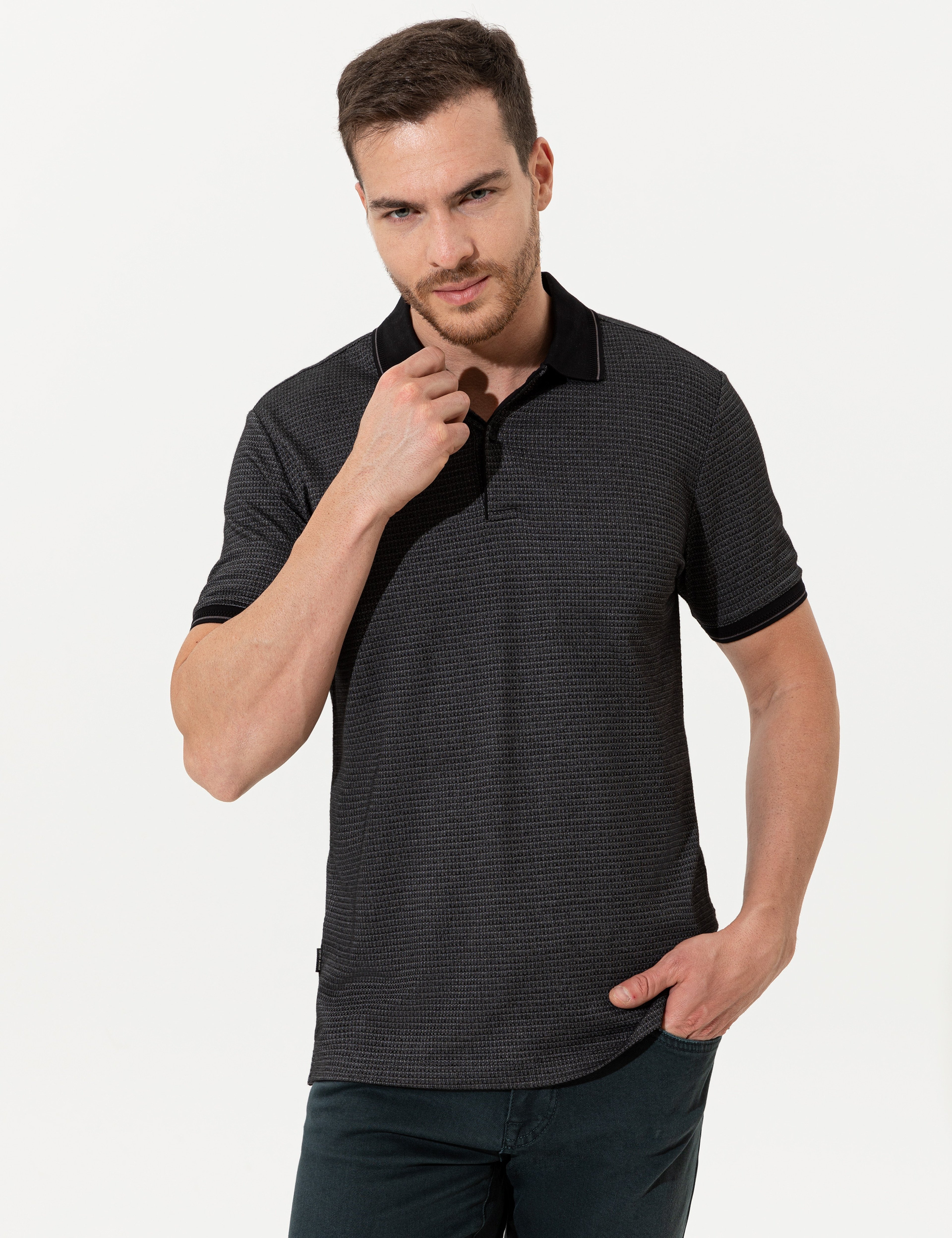 Siyah Slim Fit Dokulu Düğmeli Polo Yaka Tişört