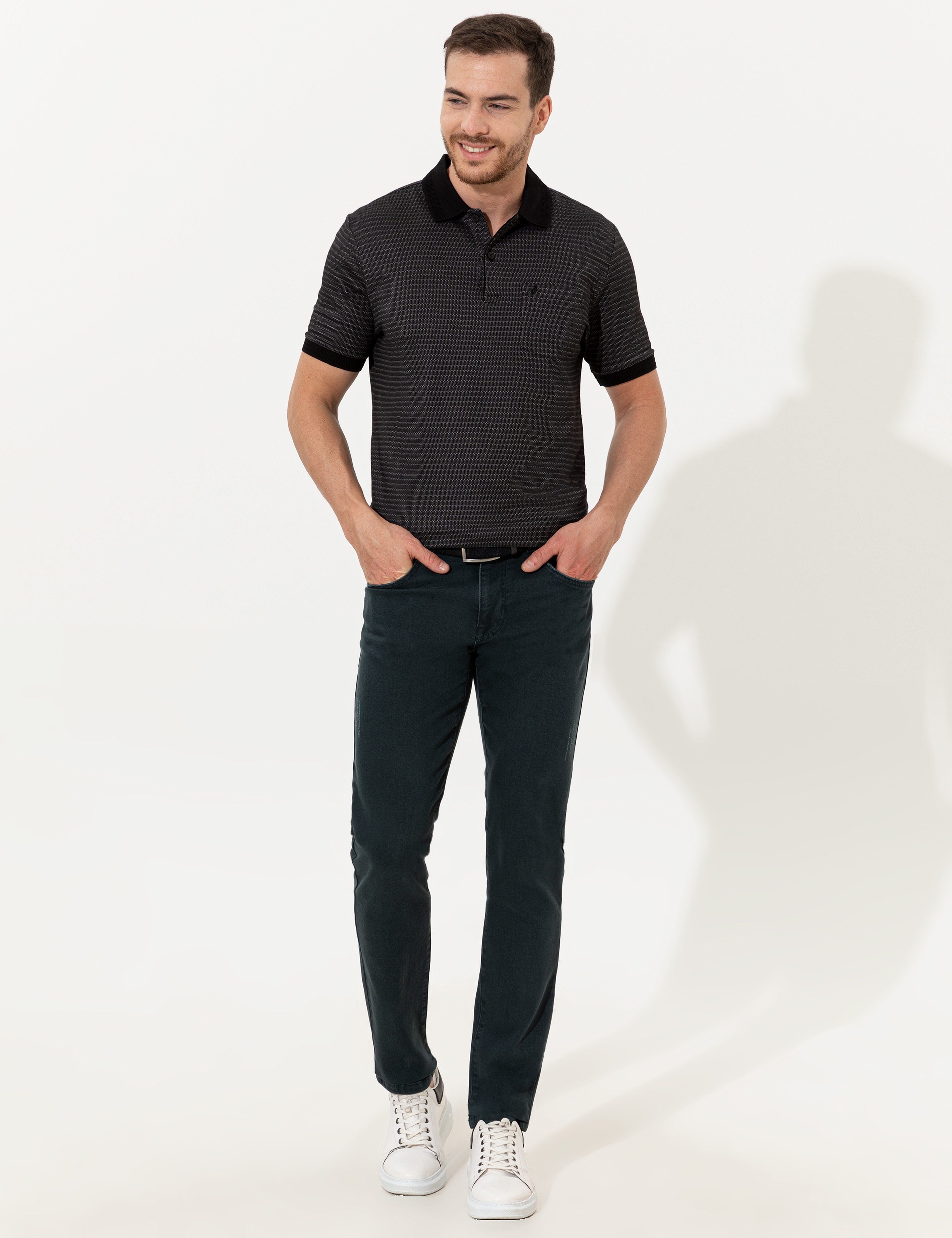 Siyah Regular Fit Polo Yaka Tişört - Image 4