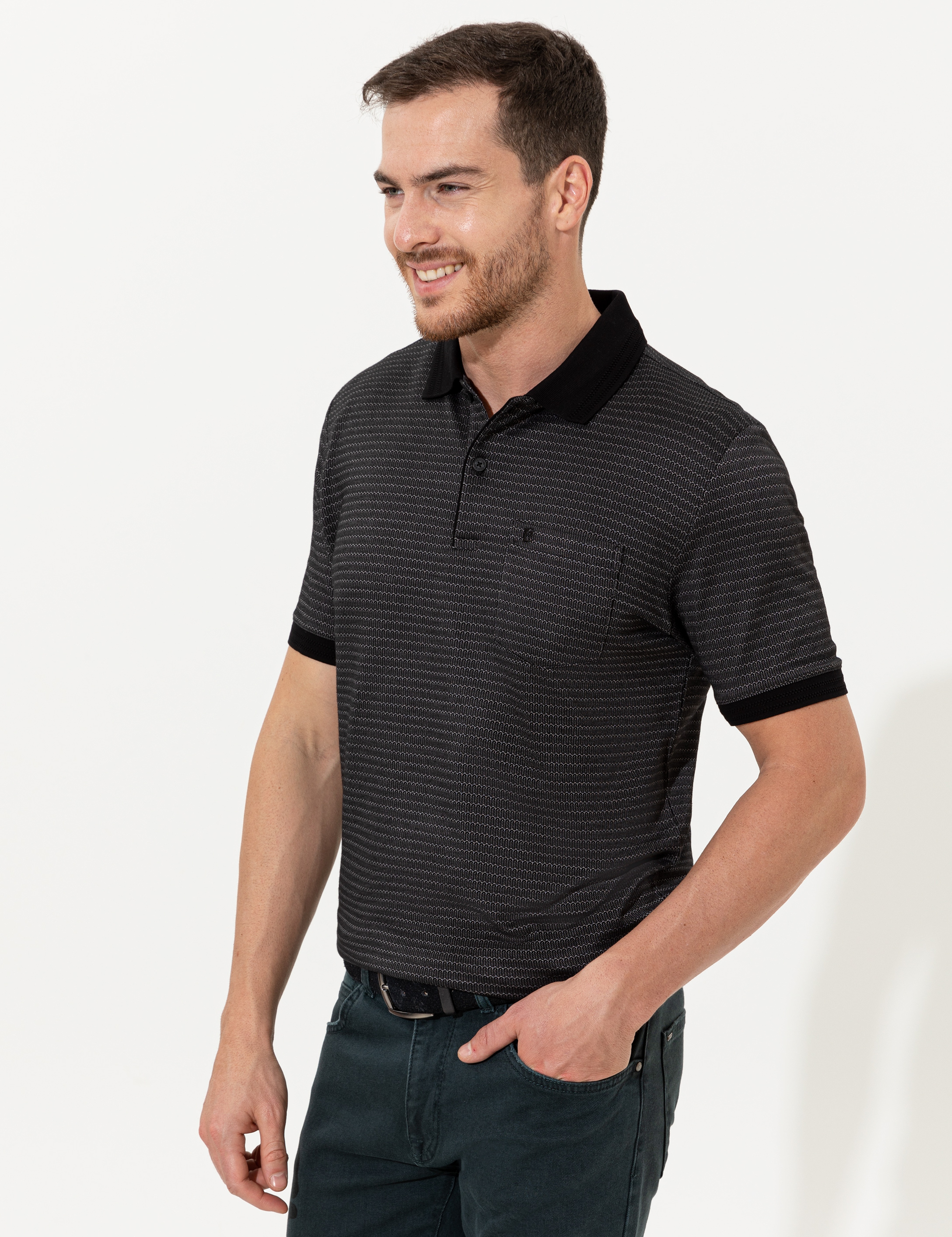 Siyah Regular Fit Polo Yaka Tişört - Image 3