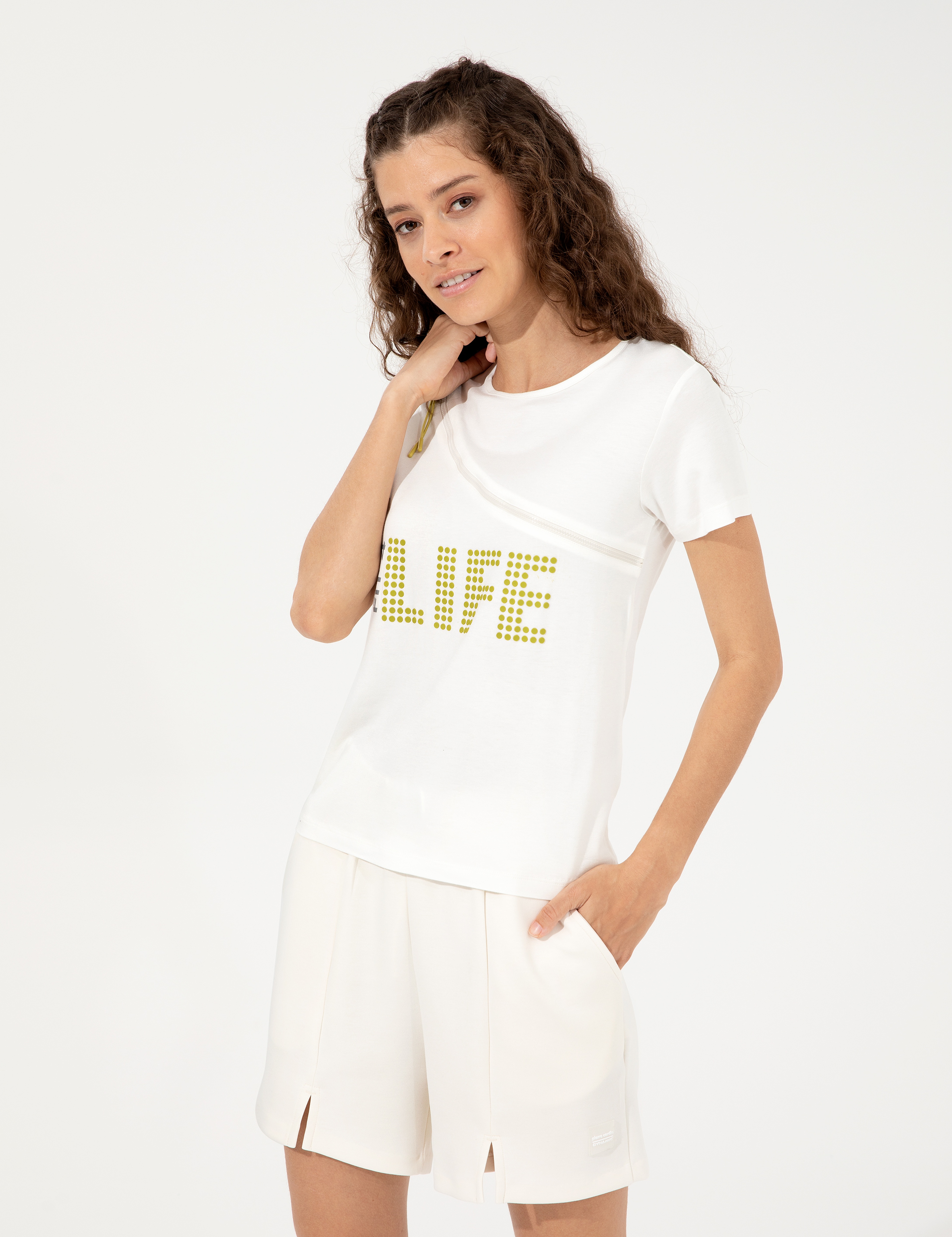 Ekru Slim Fit Tişört - Image 3