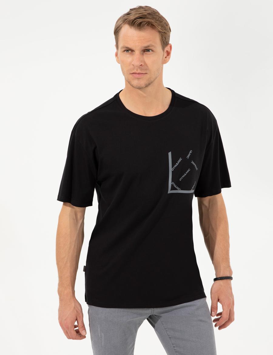 Siyah Comfort Fit Dynamic Baskılı Bisiklet Yaka Tişört