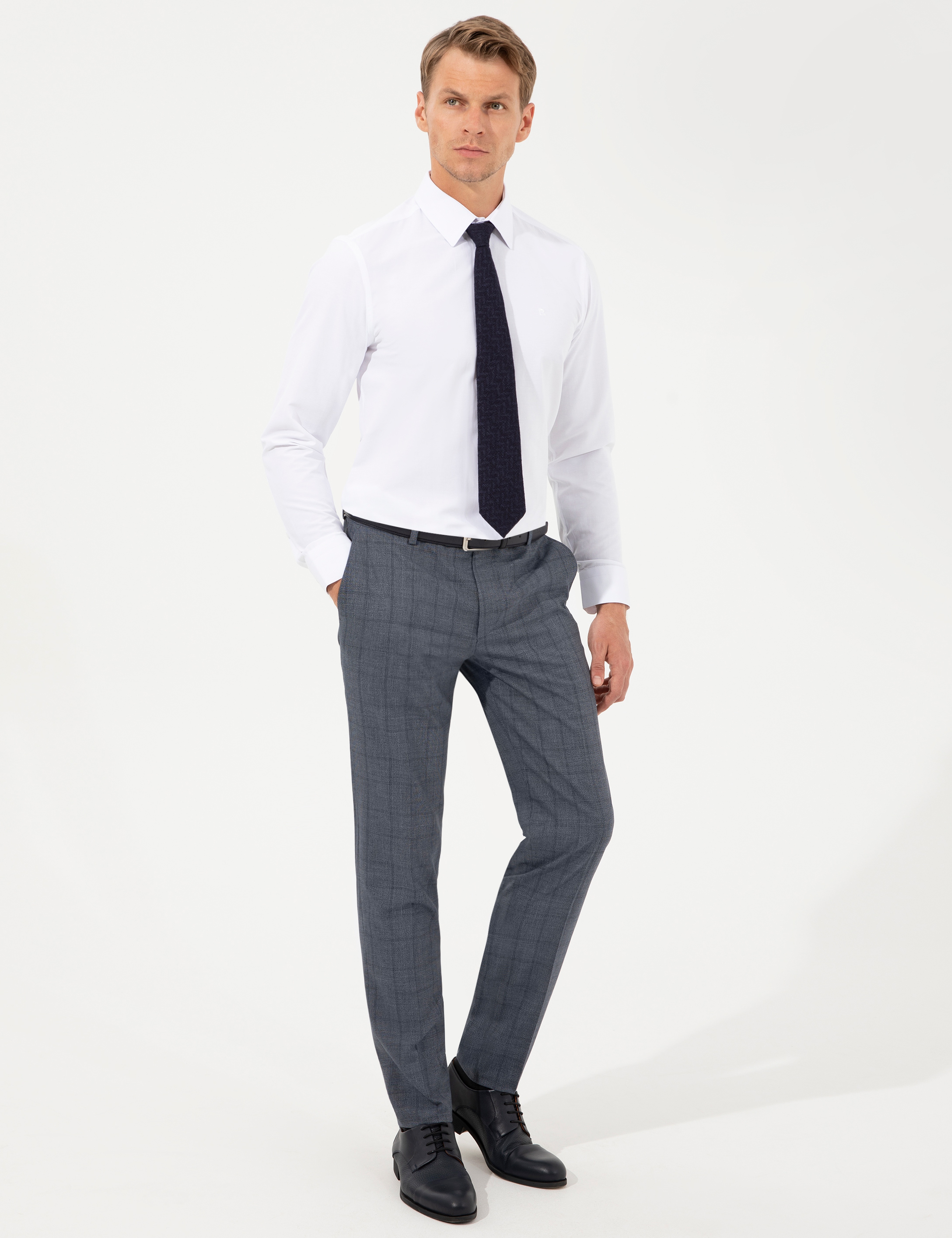 Beyaz Slim Fit Uzun Kollu Klasik Gömlek - Image 4