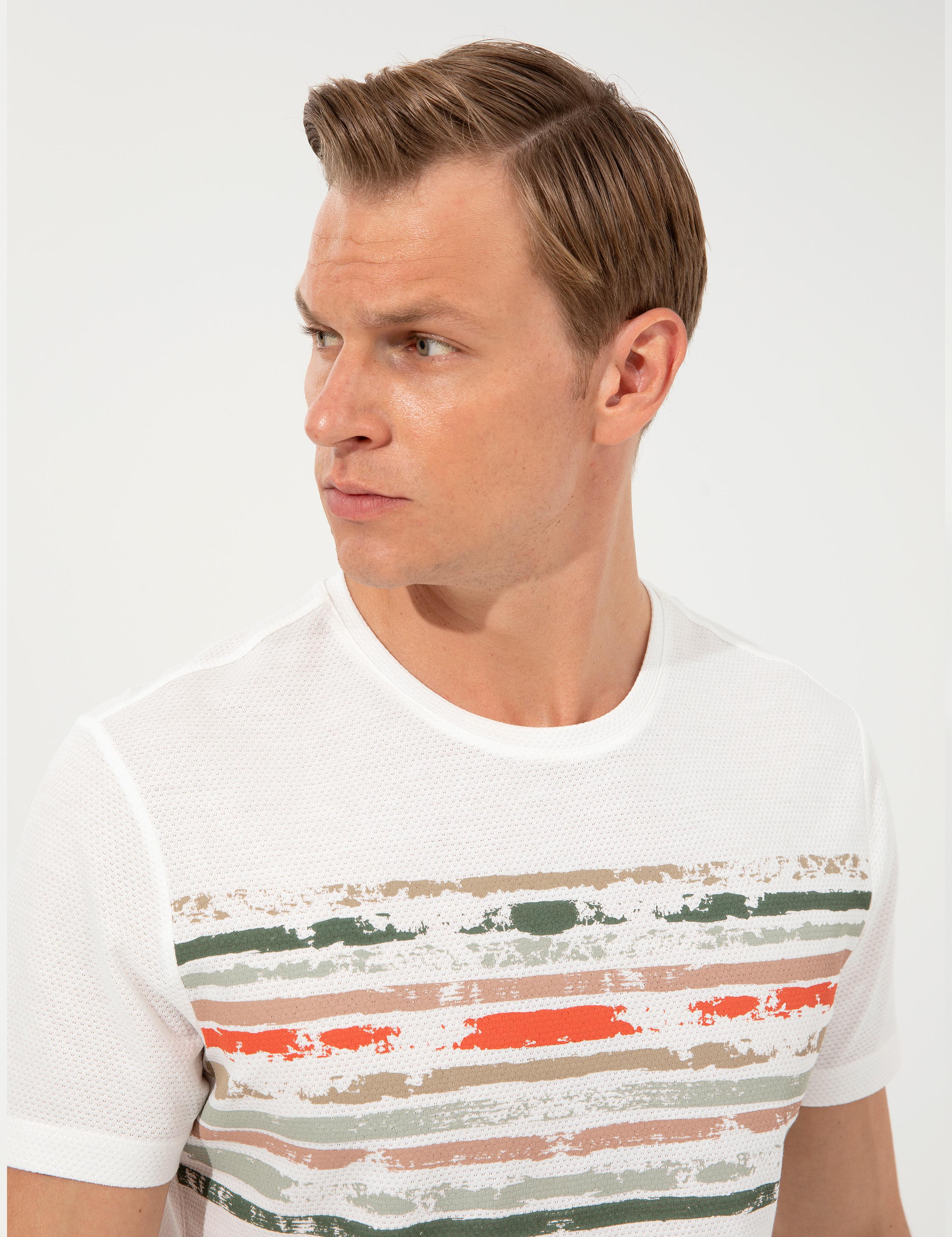 Ekru Slim Fit Bisiklet Yaka Tişört