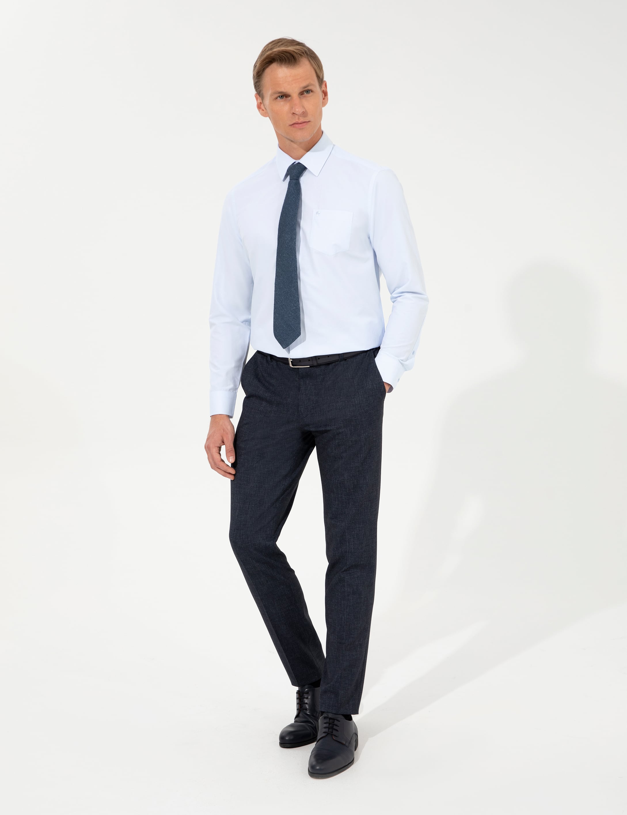 Açık Mavi Regular Fit Uzun Kollu Klasik Gömlek - Image 4