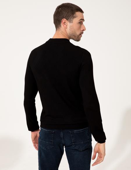 Siyah Slim Fit Çeyrek Yaka Triko Kazak - 50241453017