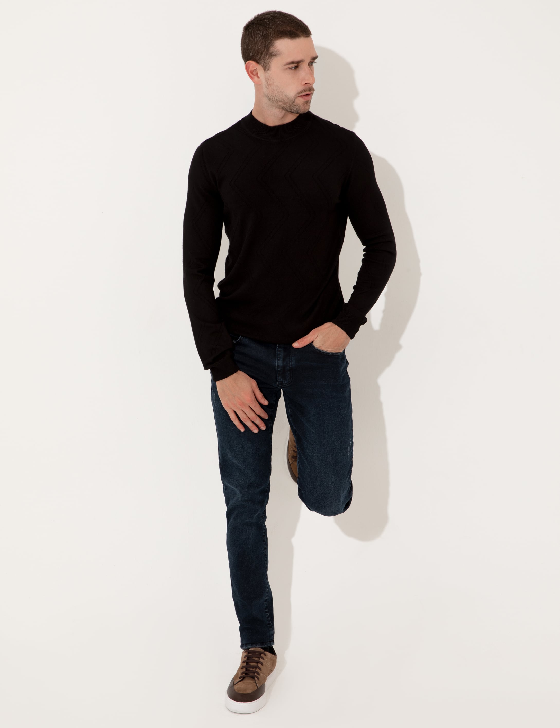 Siyah Slim Fit Çeyrek Yaka Triko Kazak - Image 5