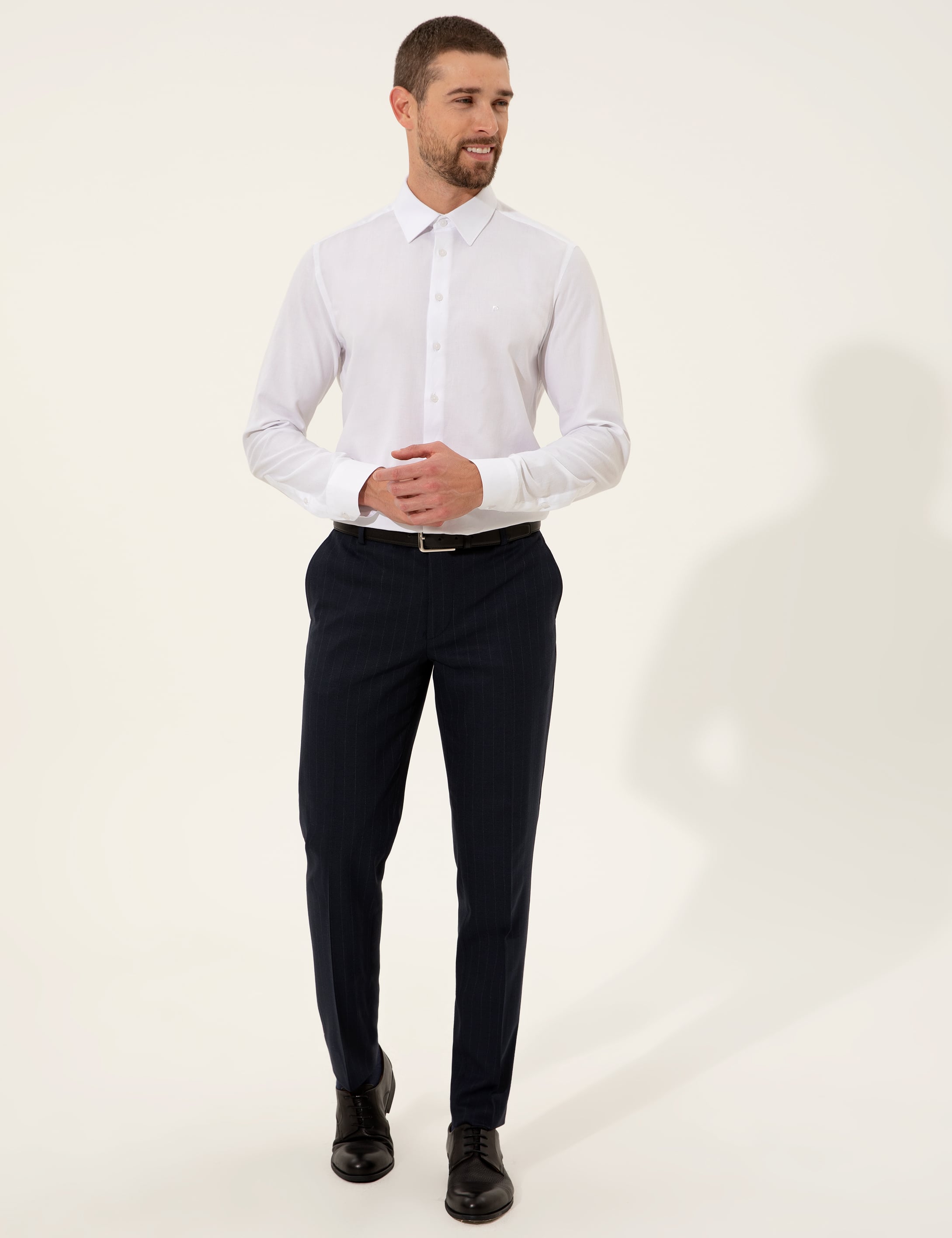 Beyaz Slim Fit Uzun Kollu Gömlek