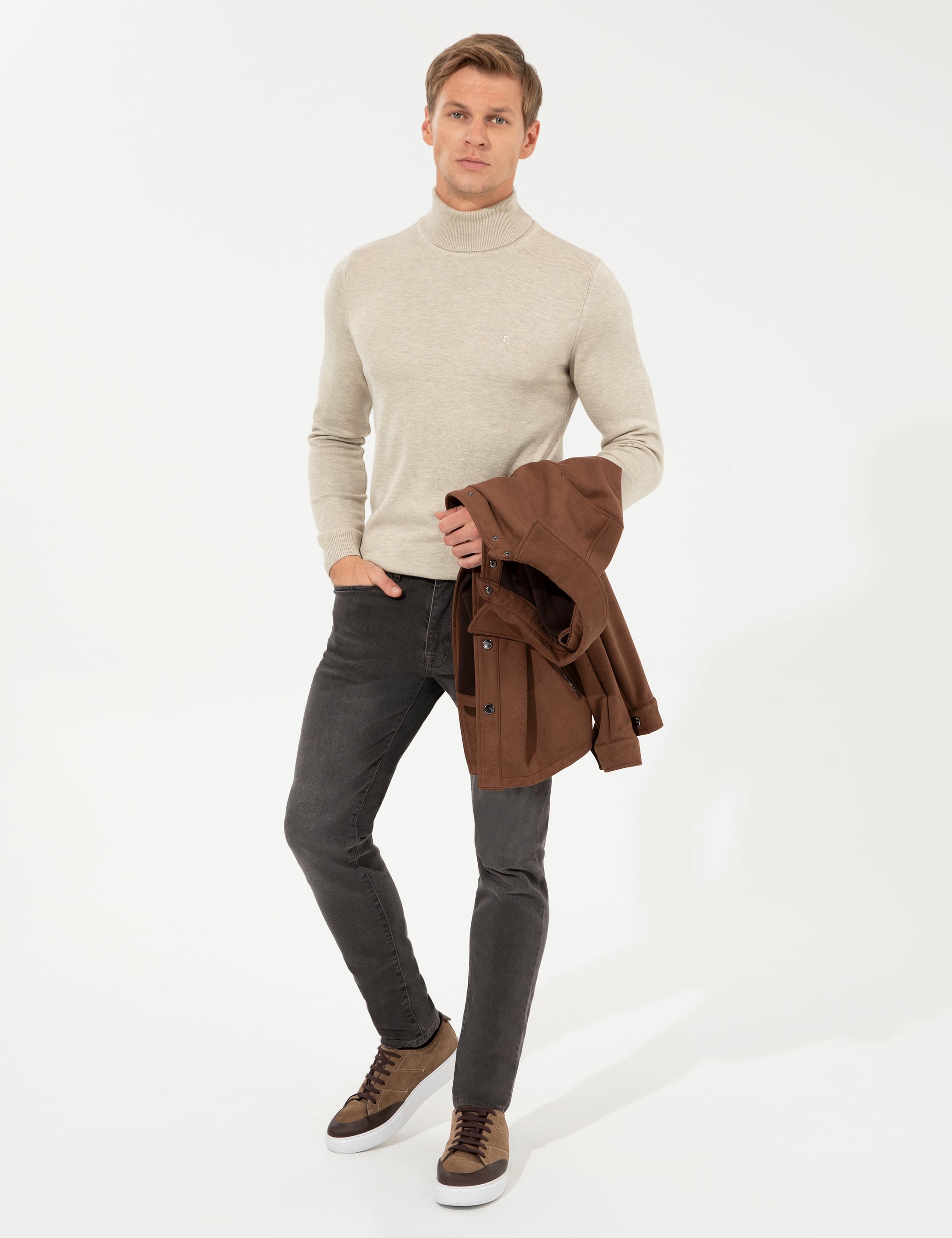 Kum Melanj Slim Fit Balıkçı Yaka Basic Triko Kazak