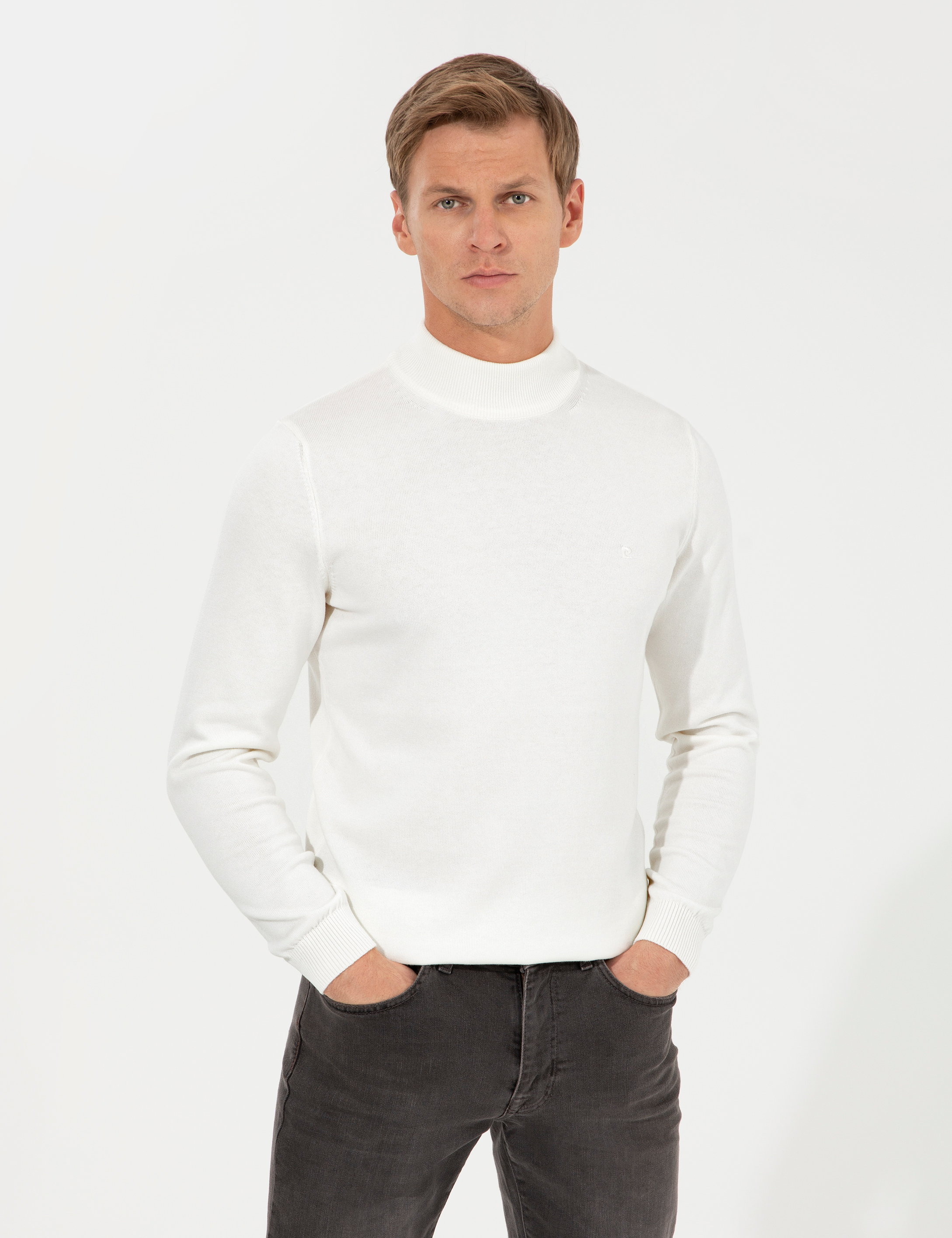 Ekru Slim Fit Yarım Balıkçı Yaka Basic Triko Kazak