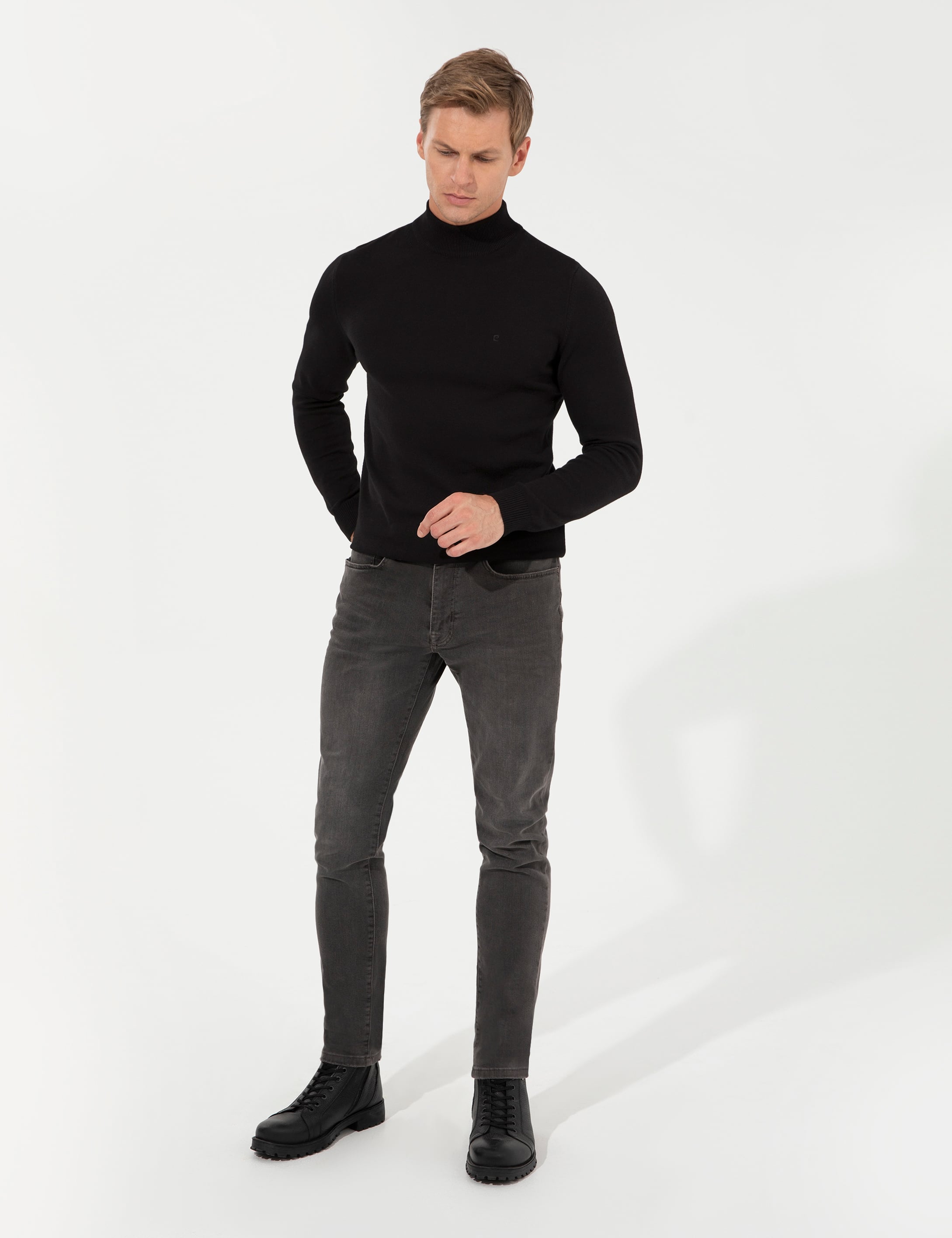 Siyah Slim Fit Yarım Balıkçı Yaka Basic Triko Kazak