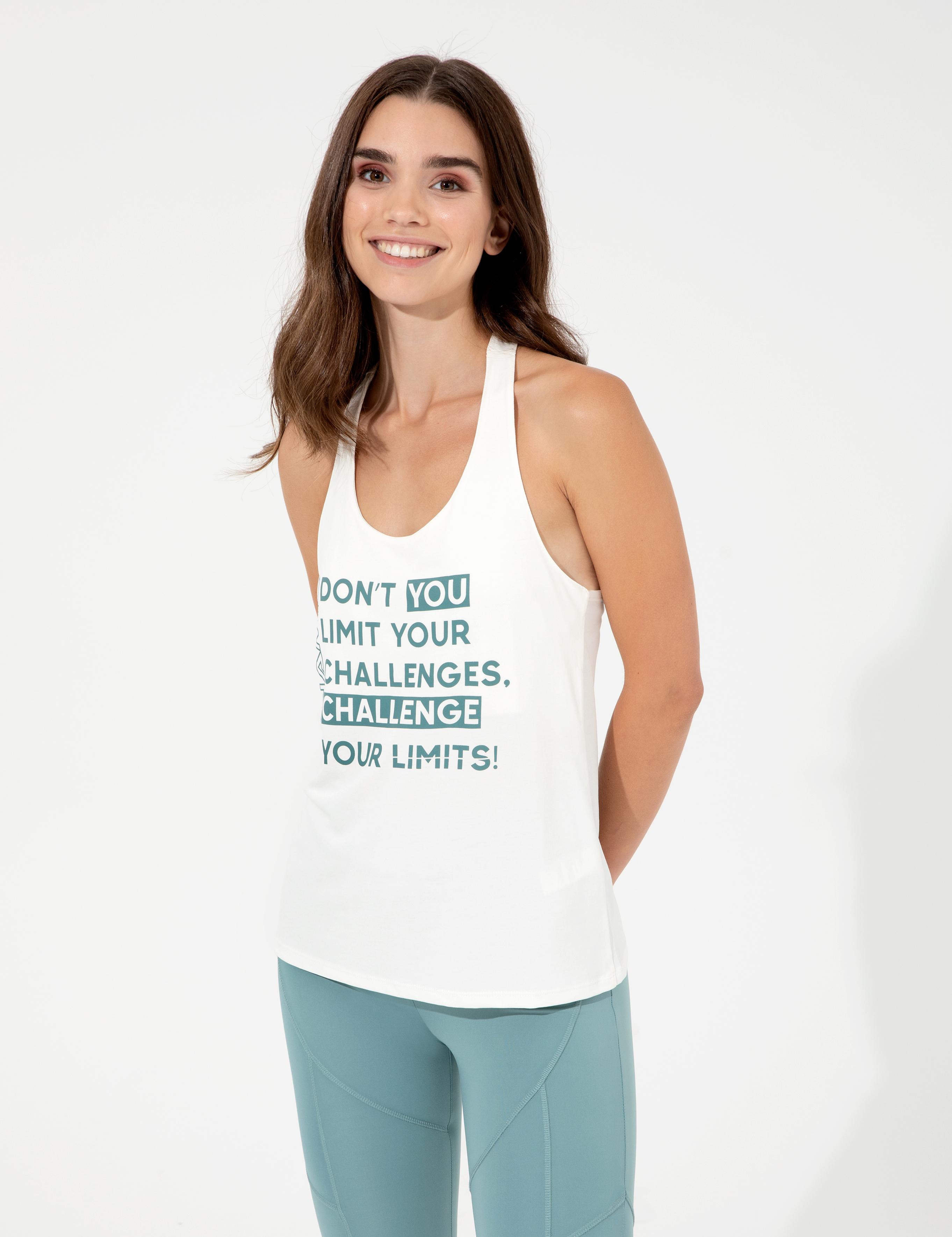 Beyaz Kolsuz Tişört