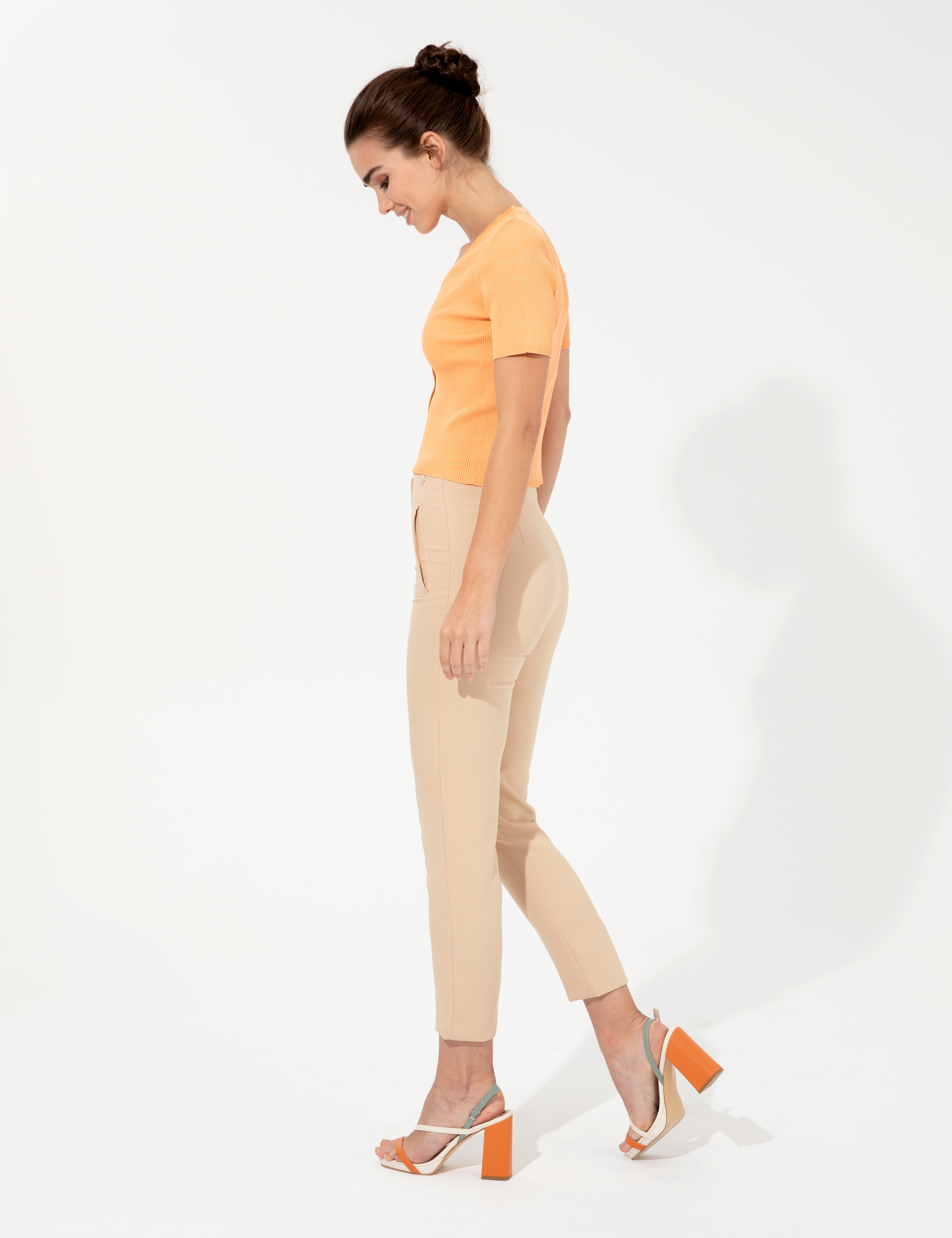 Ekru Carrot Fit Kumaş Pantolon - Image 4