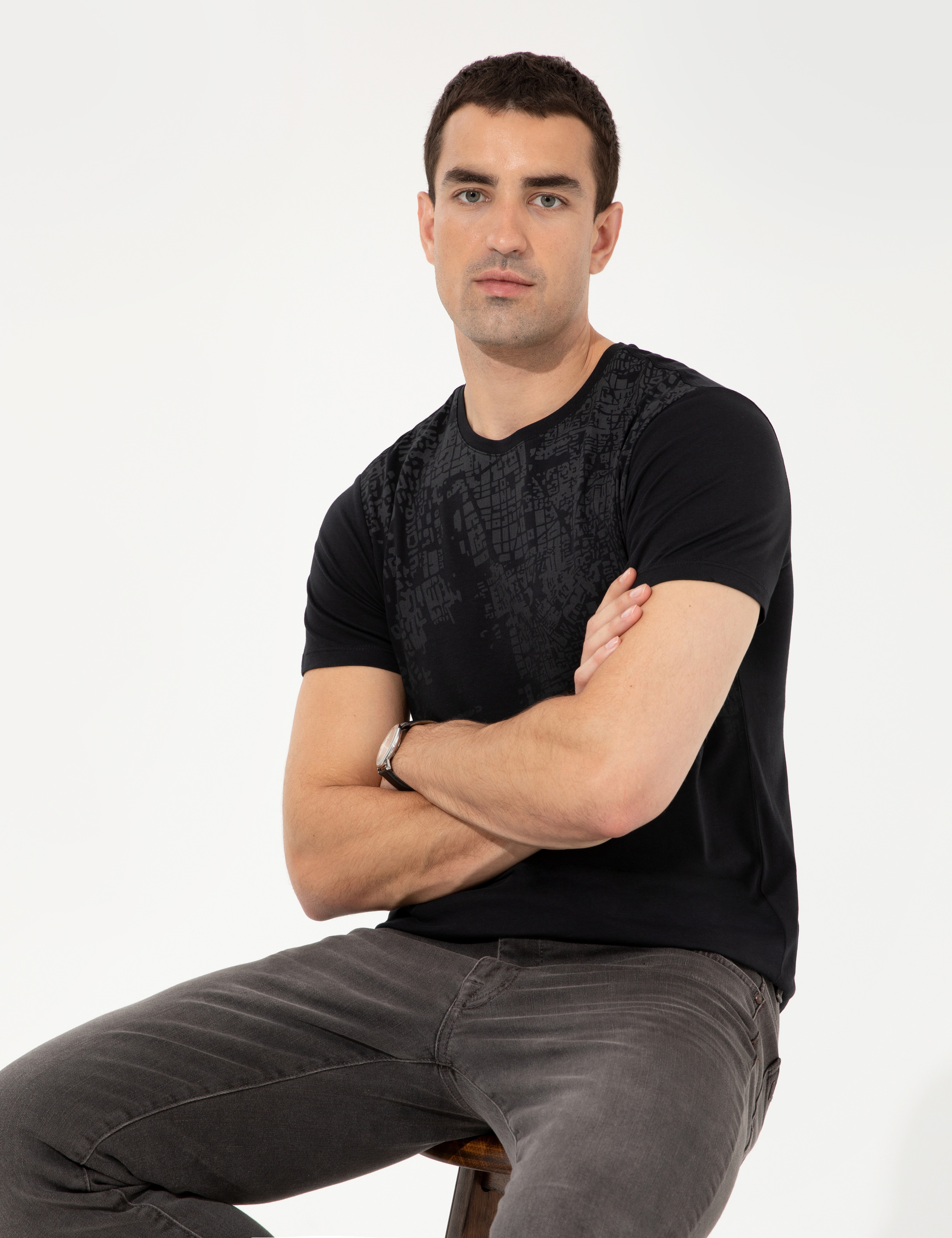 Siyah Slim Fit Bisiklet Yaka Tişört