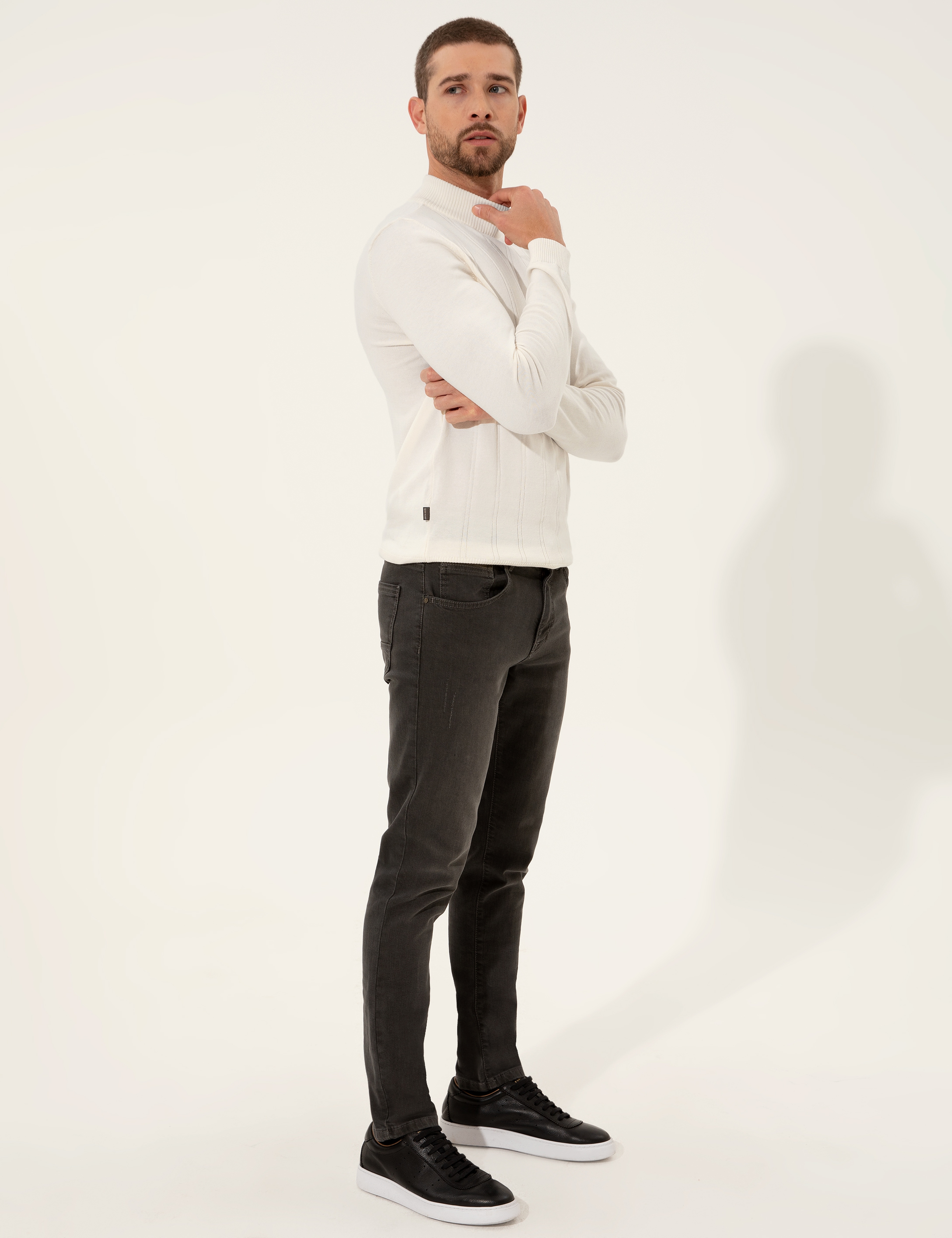 Krem Slim Fit Yarım Balıkçı Yaka Triko Kazak - Image 4