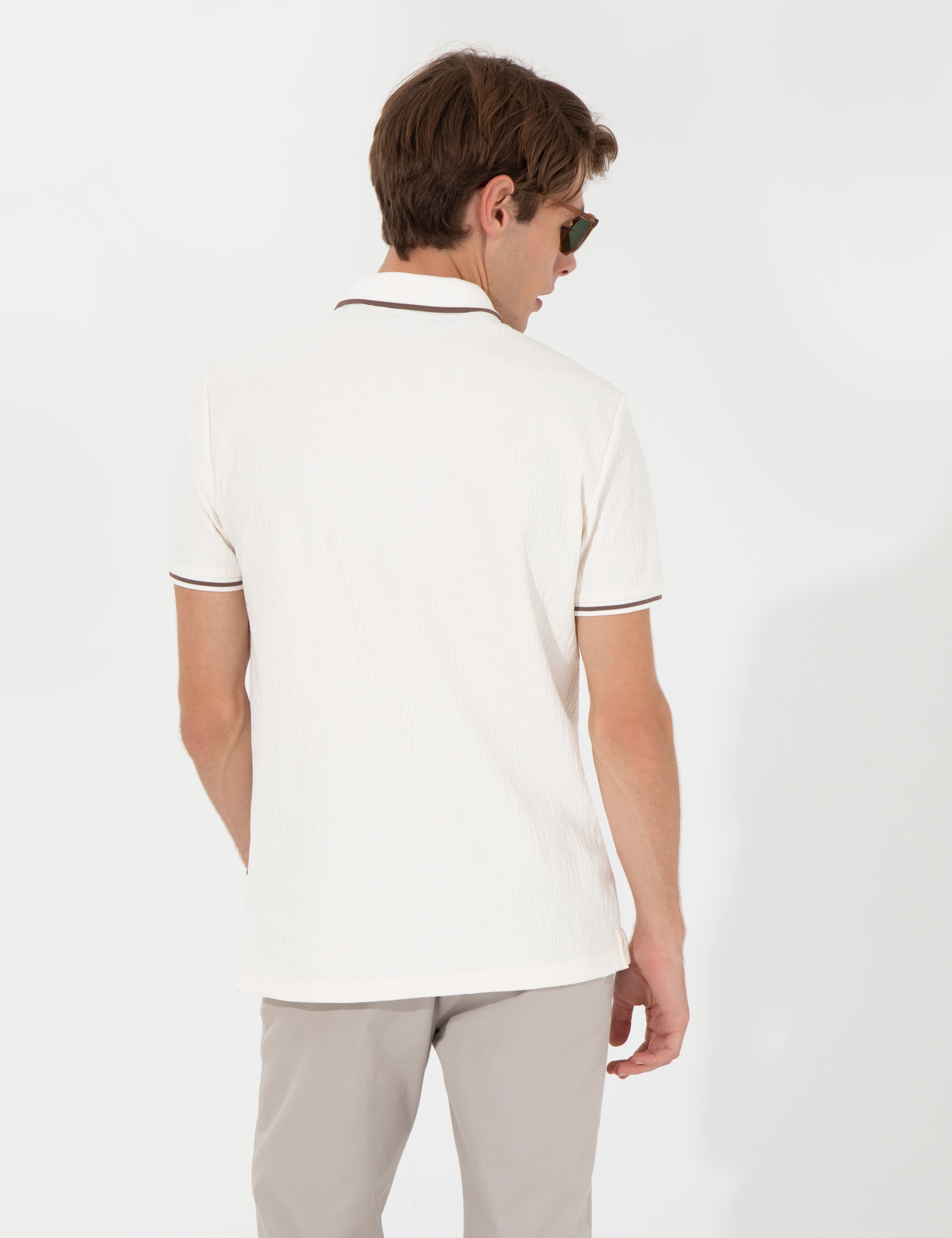 Ekru Slim Fit Tişört