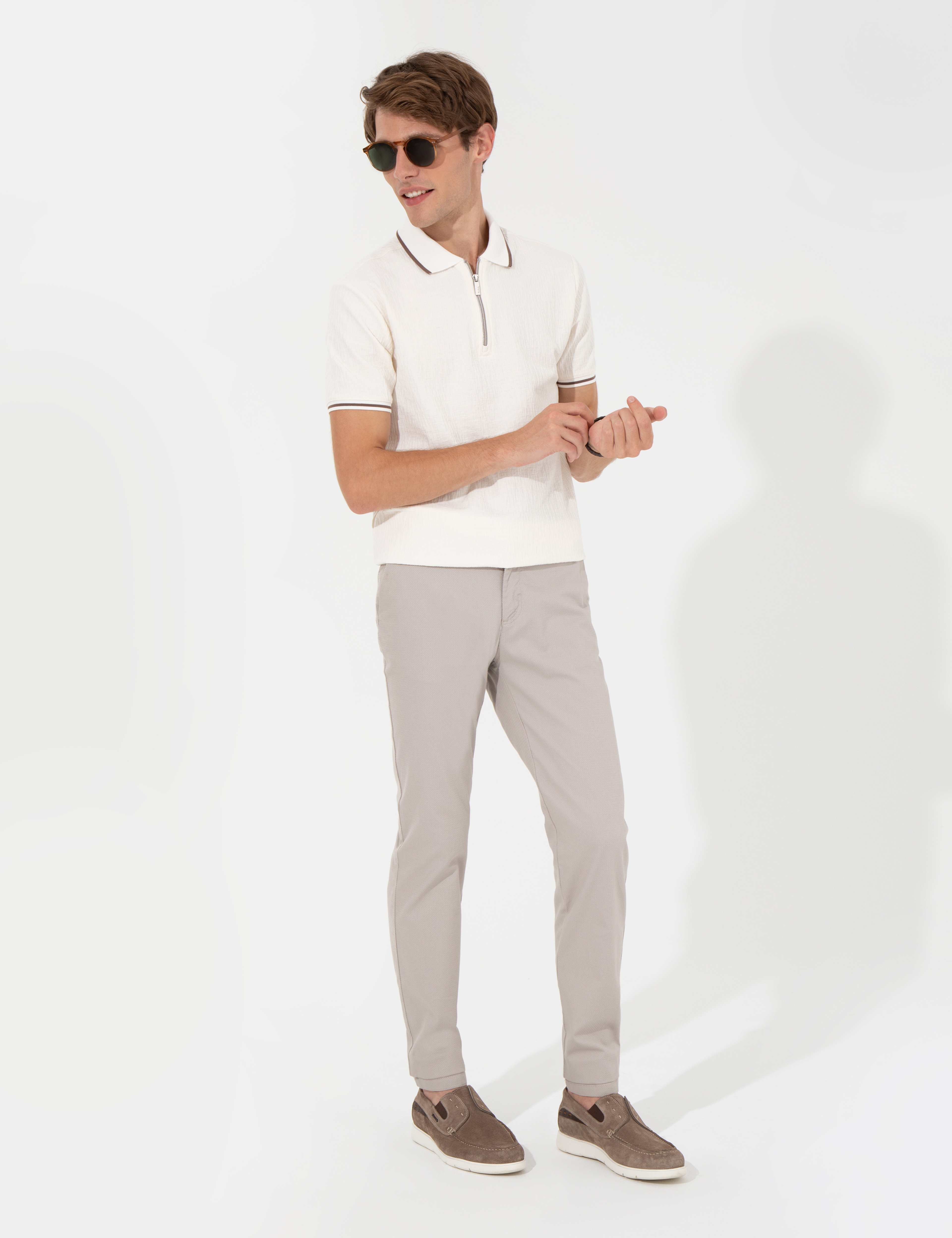 Ekru Slim Fit Tişört