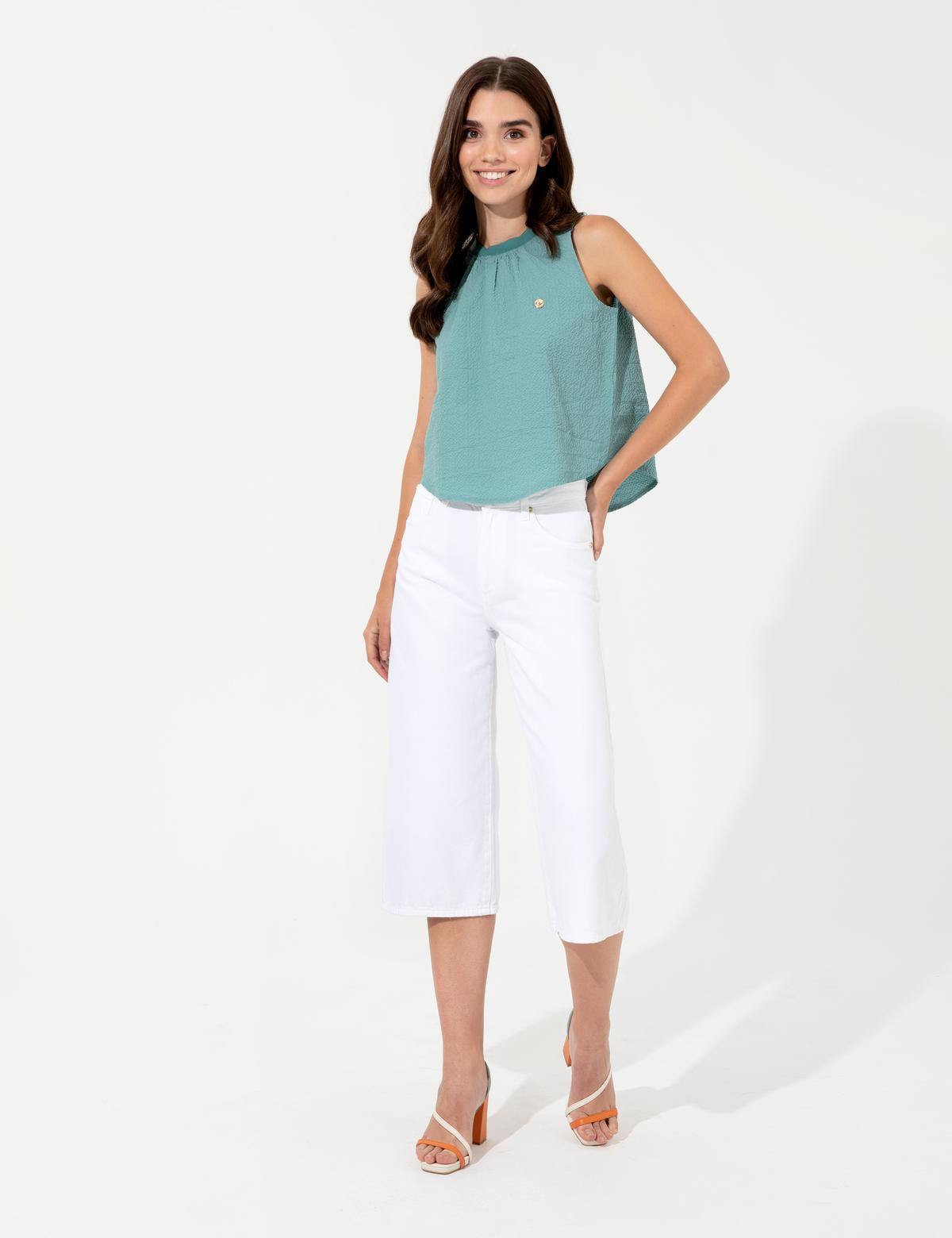 Beyaz Flare Cropped Kanvas Pantolon