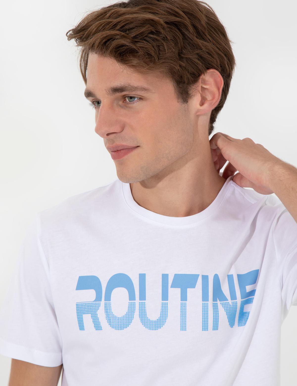 Beyaz Slim Fit Baskılı Bisiklet Yaka Tişört