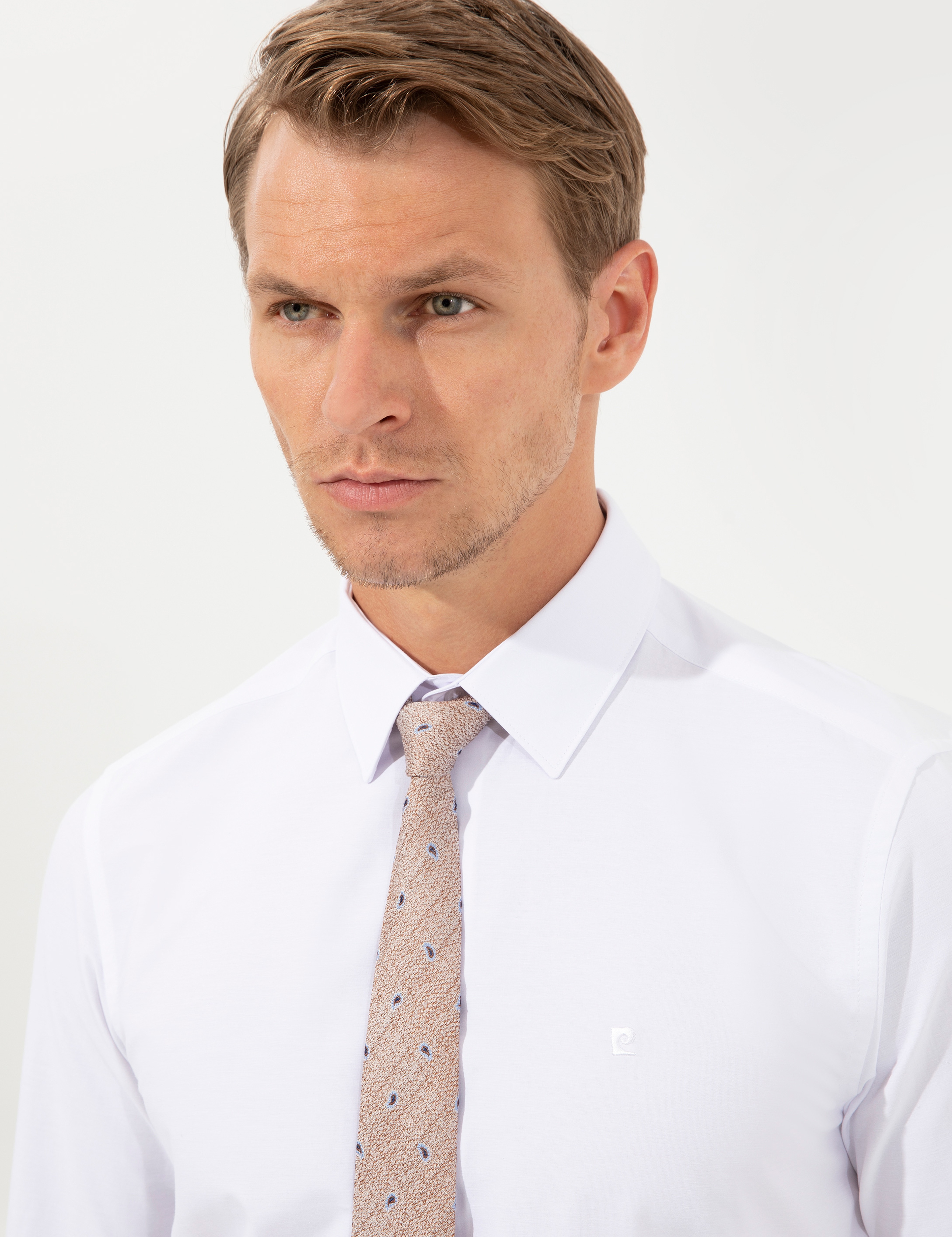Beyaz Slim Fit Uzun Kollu Basic Gömlek - Image 2