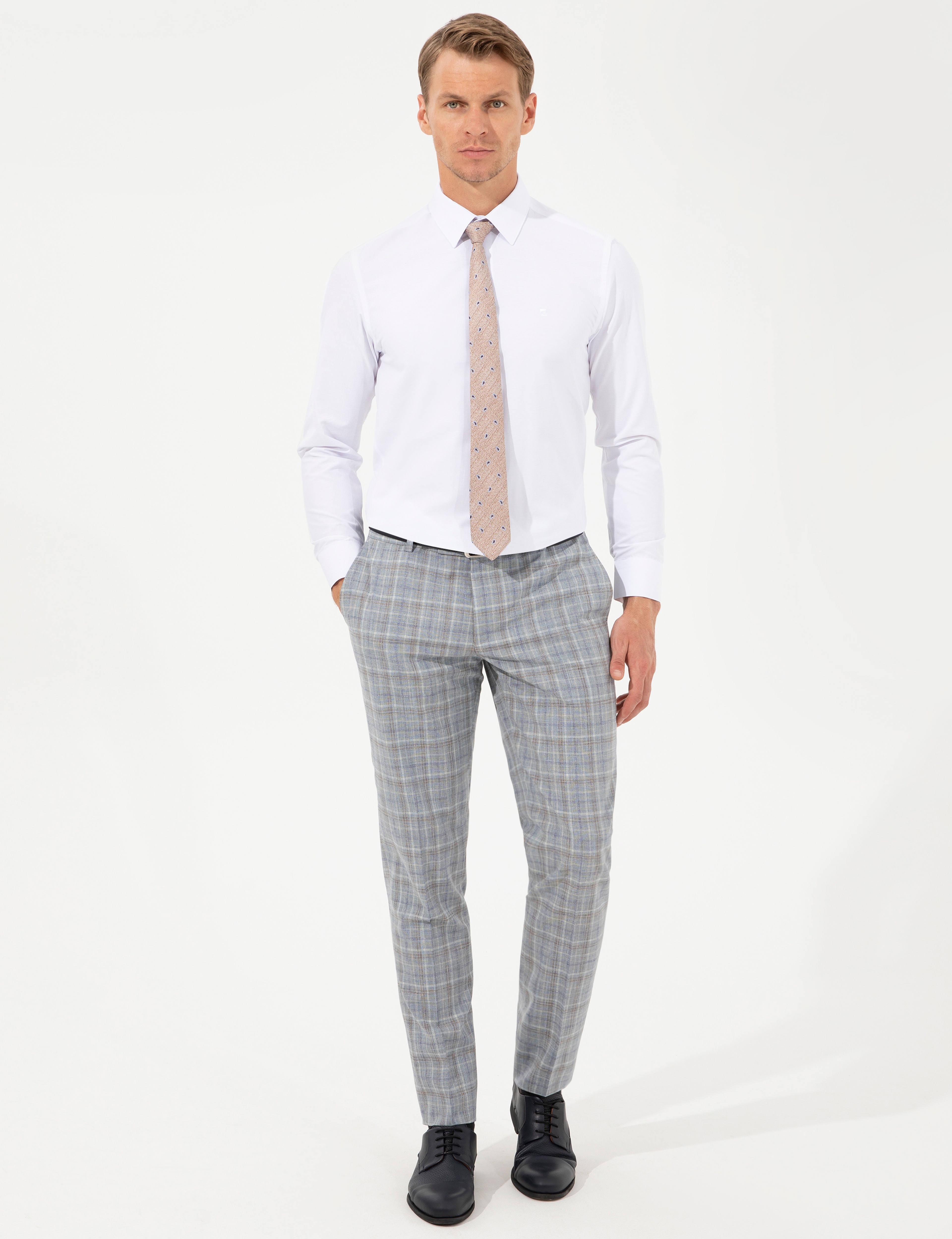 Beyaz Slim Fit Uzun Kollu Basic Gömlek