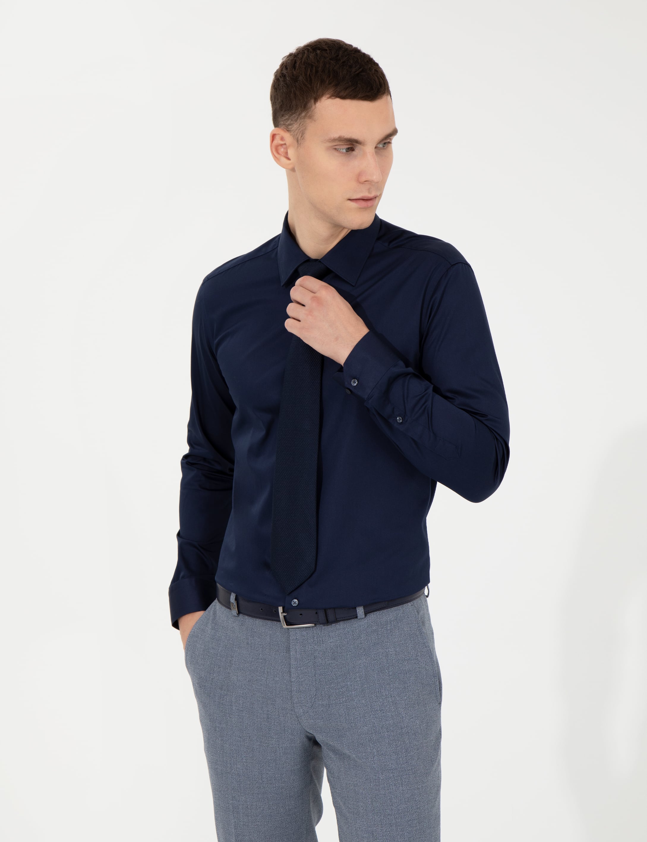 Lacivert Slim Fit Uzun Kollu Klasik Gömlek